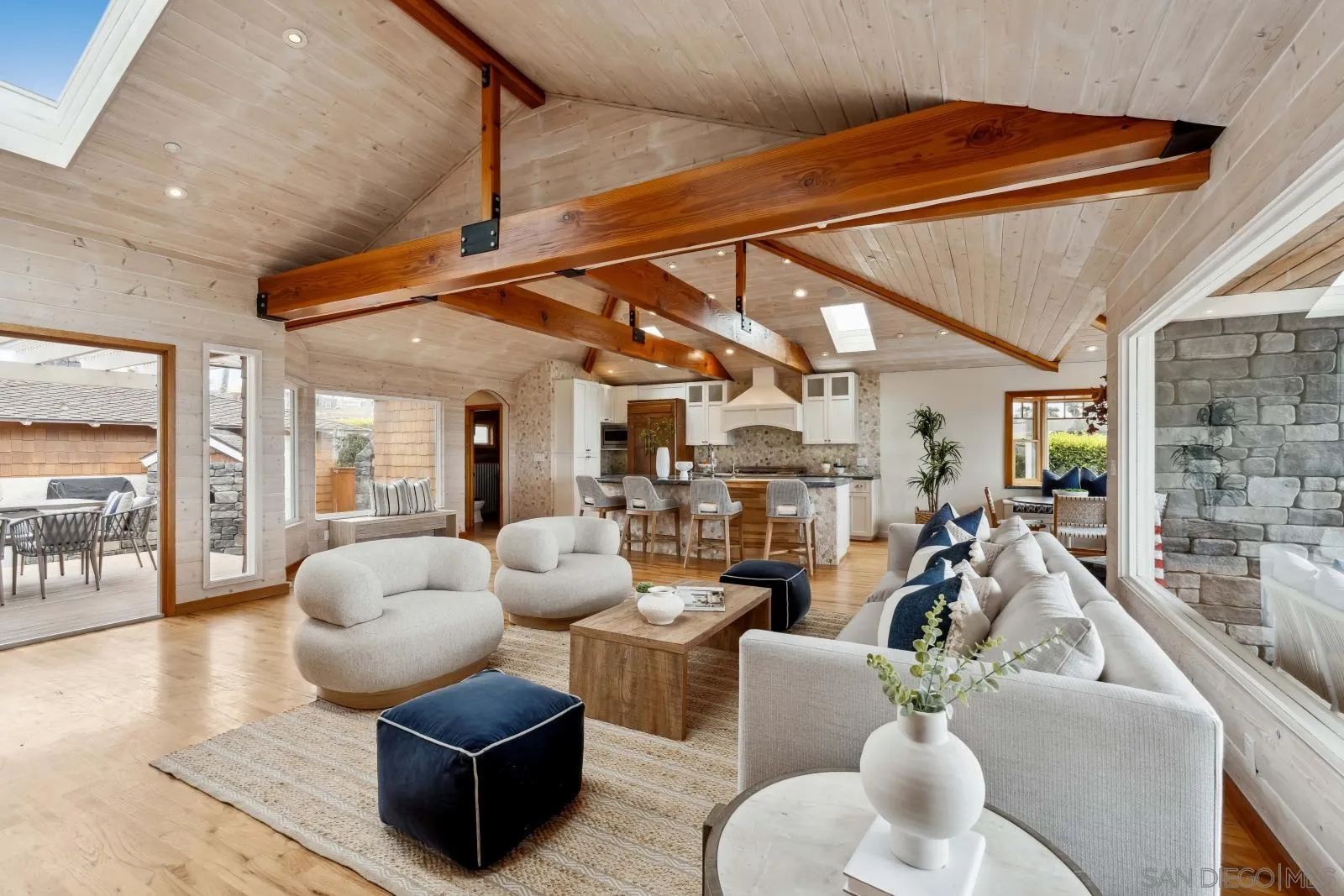 San Diego, California 92109, United States, 3 Bedrooms Bedrooms, ,4 BathroomsBathrooms,Residential,Active,125453