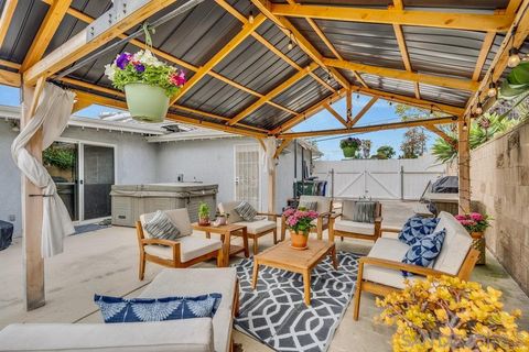 8711  Van Horn St La Mesa CA 91942