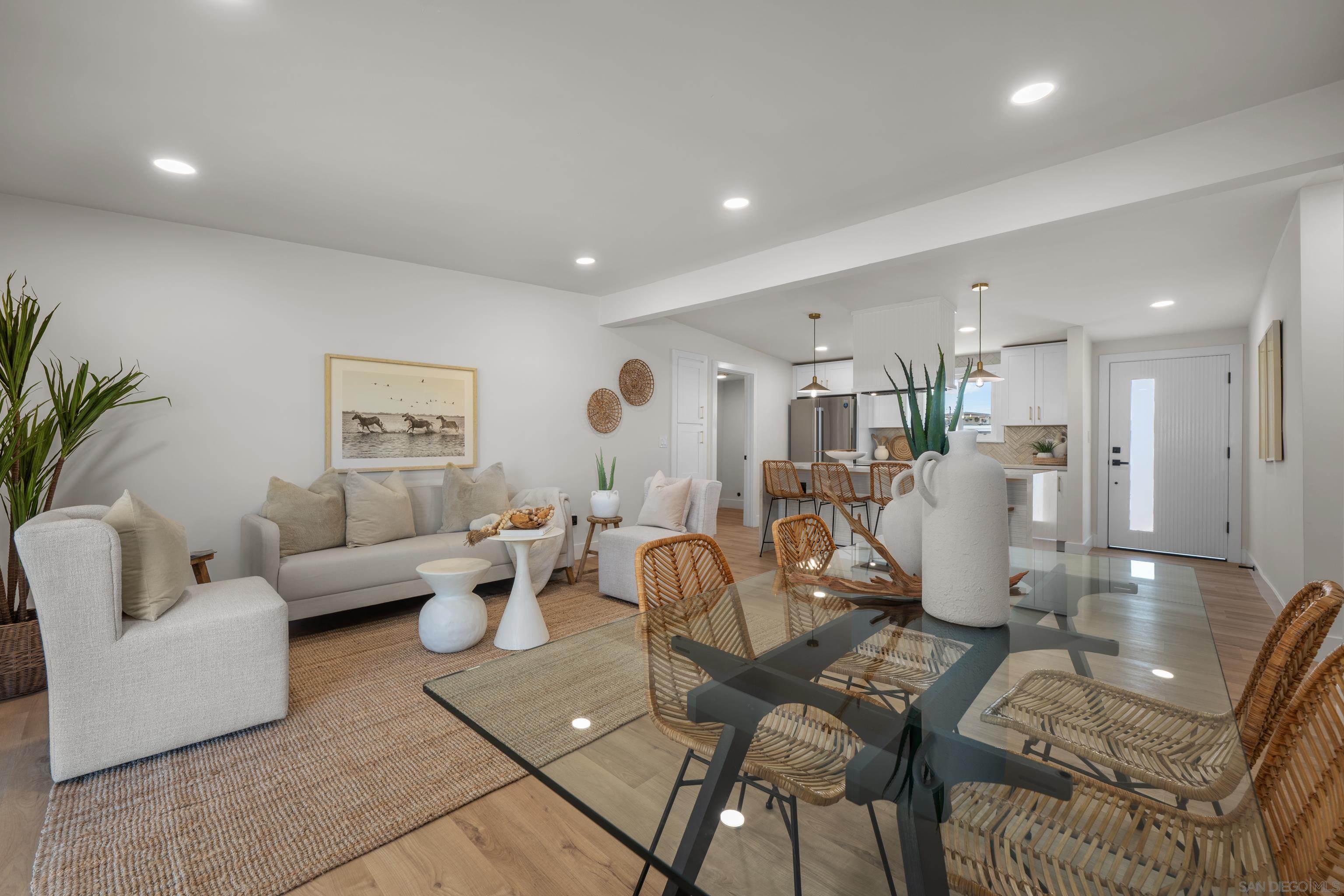 1128 Hemlock Ave