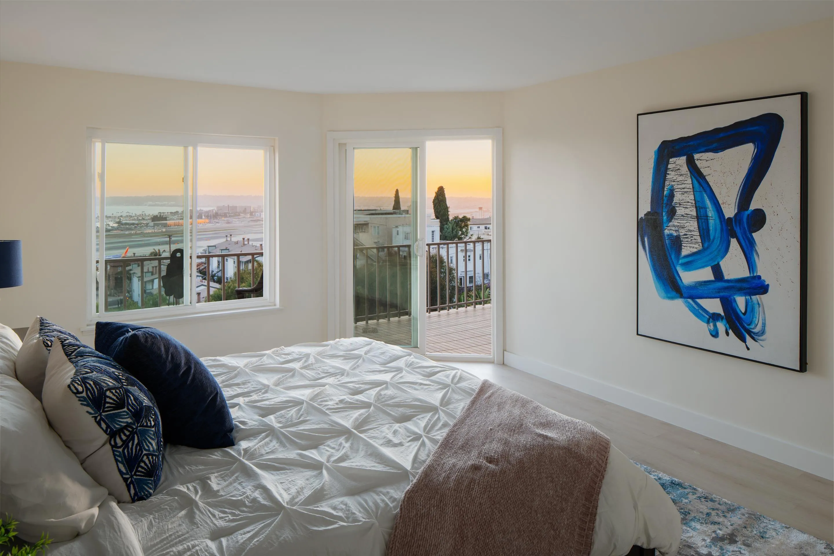 San Diego, California 92103, United States, 2 Bedrooms Bedrooms, ,2 BathroomsBathrooms,Residential,Active,8396