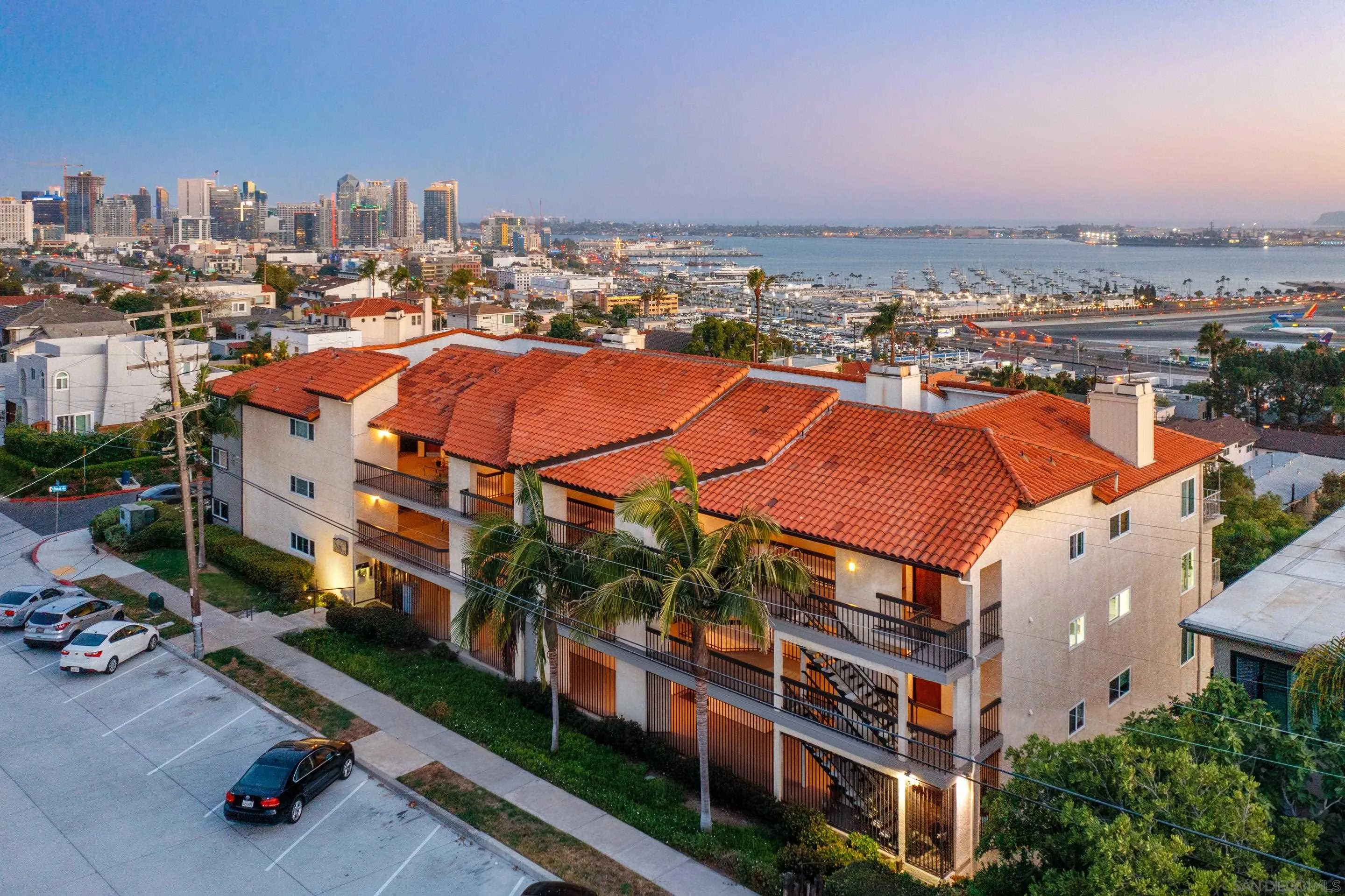 San Diego, California 92103, United States, 2 Bedrooms Bedrooms, ,2 BathroomsBathrooms,Residential,Active,8396