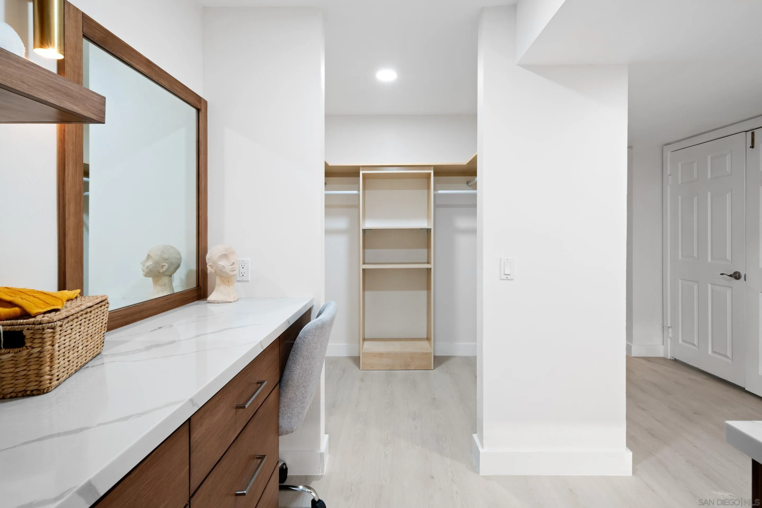 San Diego, California 92103, United States, 2 Bedrooms Bedrooms, ,2 BathroomsBathrooms,Residential,Active,8396