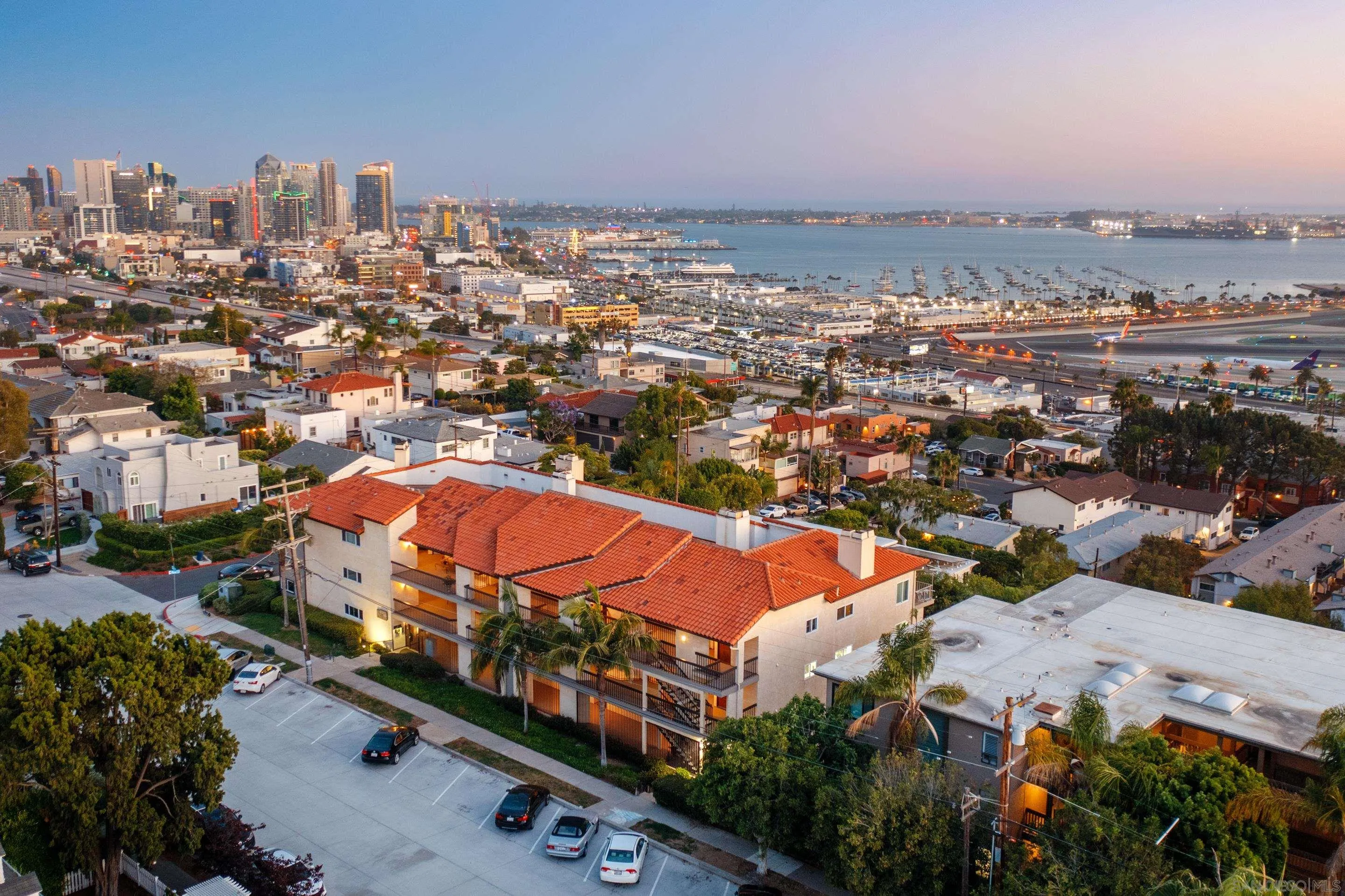 San Diego, California 92103, United States, 2 Bedrooms Bedrooms, ,2 BathroomsBathrooms,Residential,Active,8396