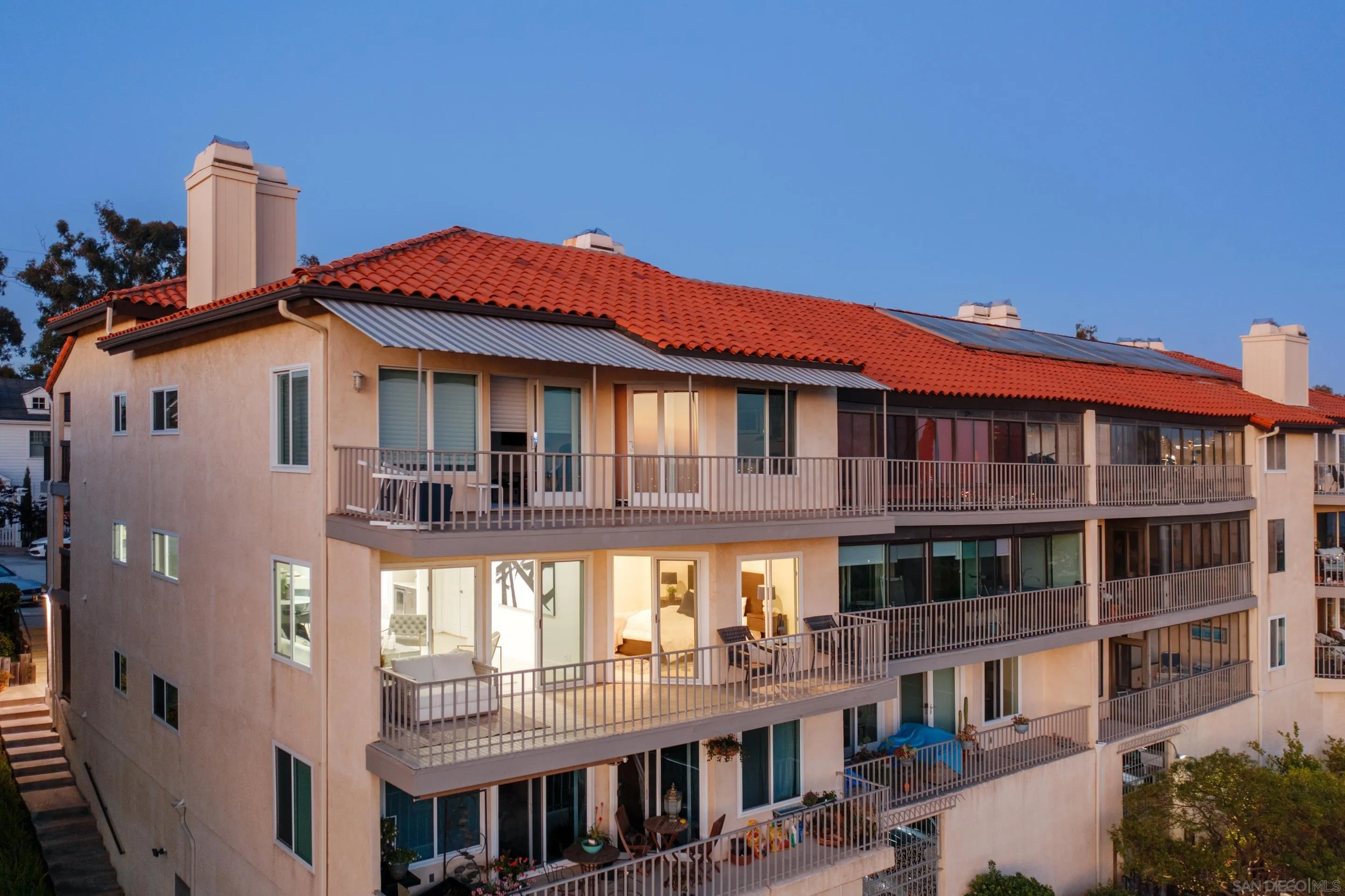 San Diego, California 92103, United States, 2 Bedrooms Bedrooms, ,2 BathroomsBathrooms,Residential,Active,8396