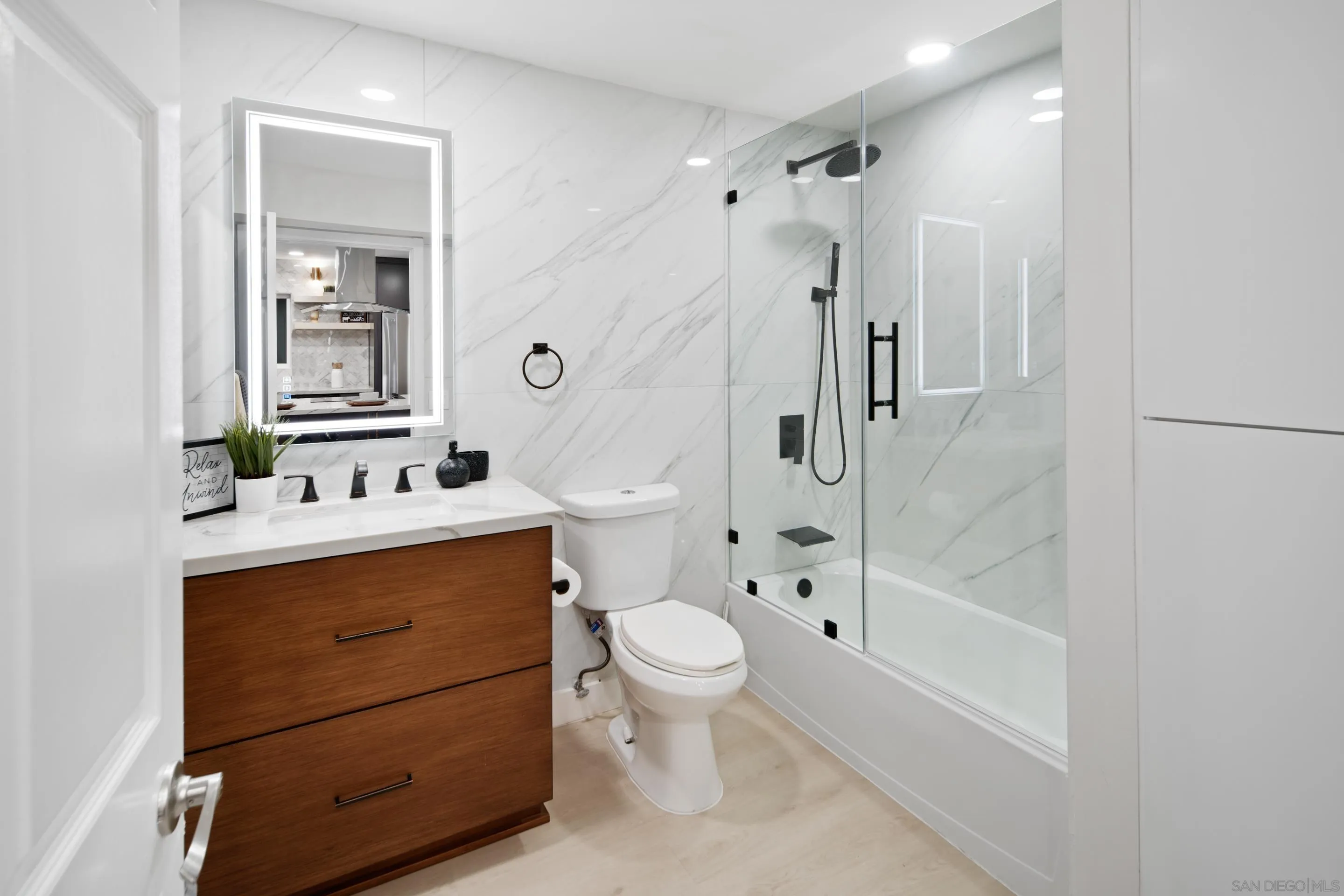 San Diego, California 92103, United States, 2 Bedrooms Bedrooms, ,2 BathroomsBathrooms,Residential,Active,8396