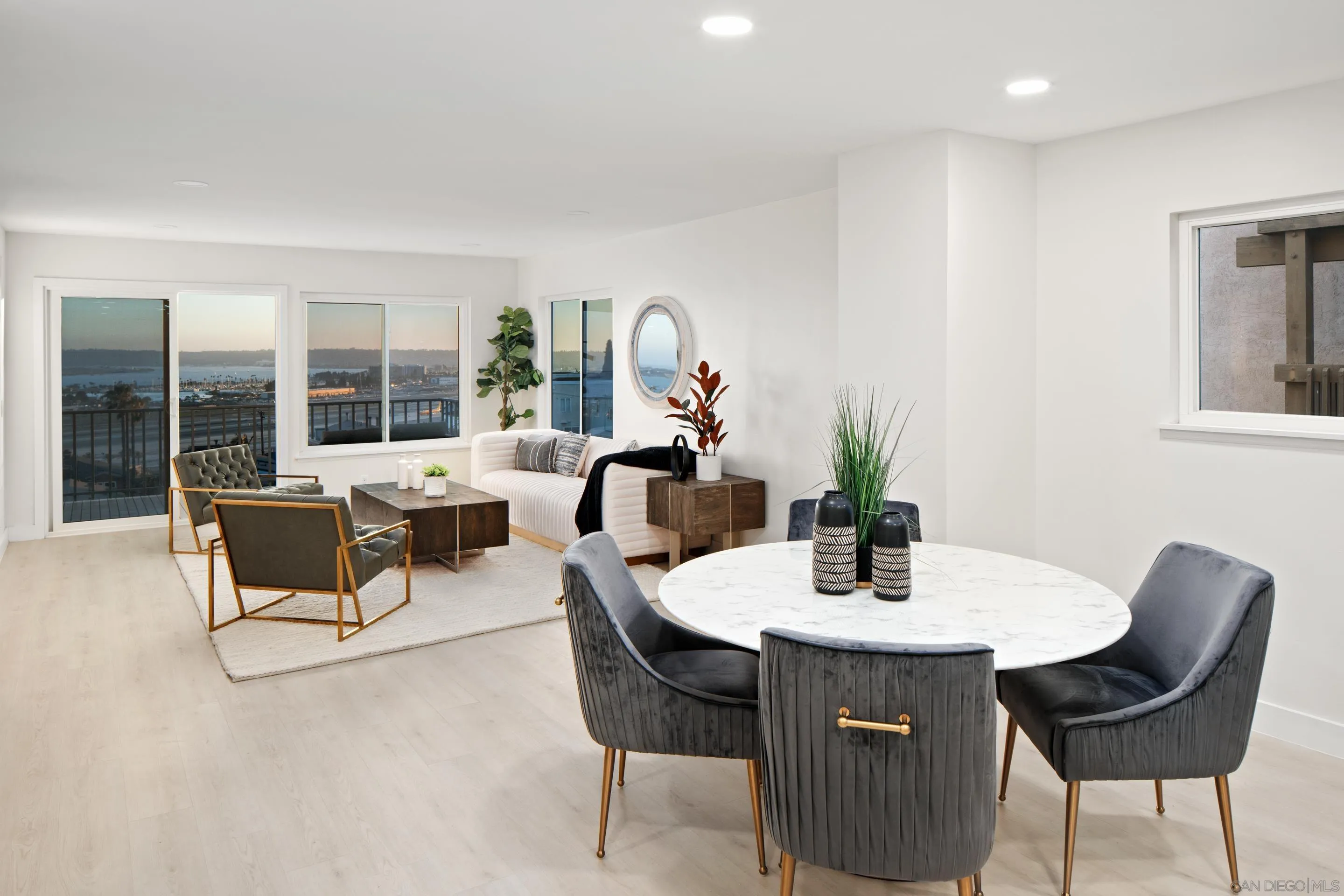 San Diego, California 92103, United States, 2 Bedrooms Bedrooms, ,2 BathroomsBathrooms,Residential,Active,8396