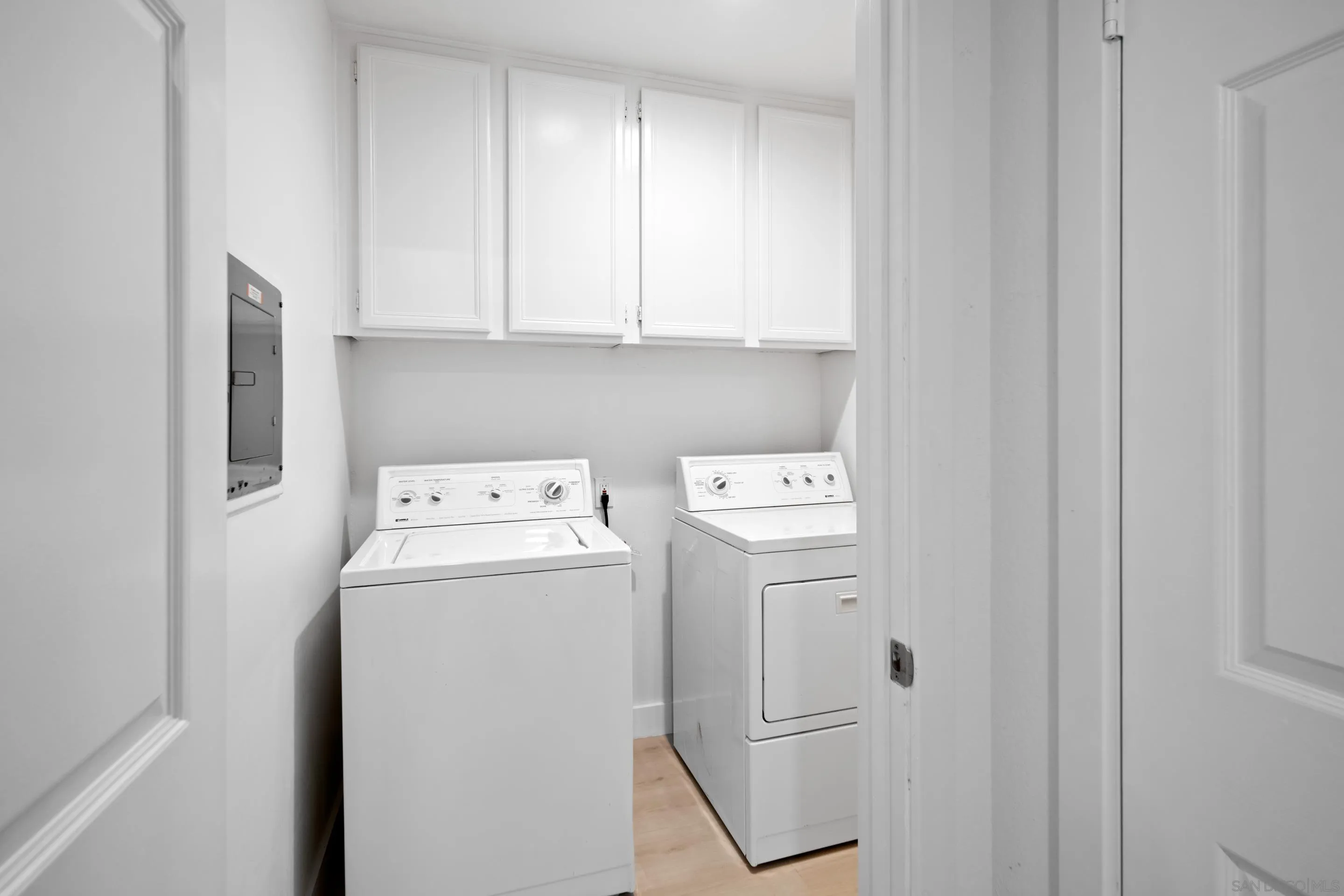 San Diego, California 92103, United States, 2 Bedrooms Bedrooms, ,2 BathroomsBathrooms,Residential,Active,8396