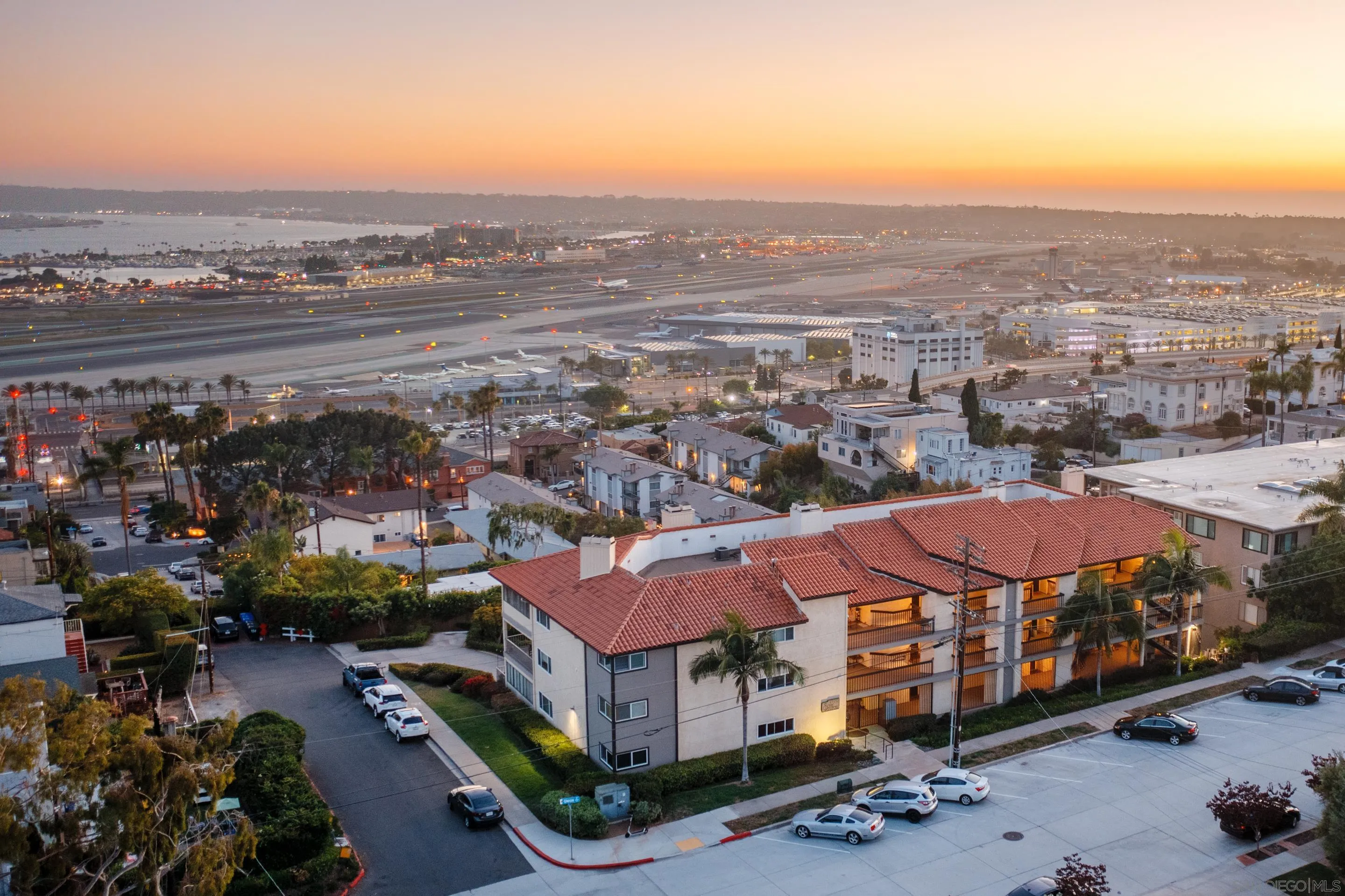 San Diego, California 92103, United States, 2 Bedrooms Bedrooms, ,2 BathroomsBathrooms,Residential,Active,8396