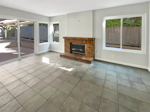 MLS: 250025217