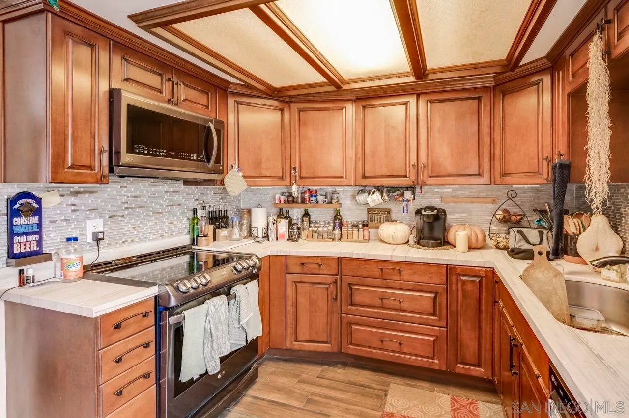 San Diego, California 92101, United States, 2 Bedrooms Bedrooms, ,2 BathroomsBathrooms,Residential,Active,80175