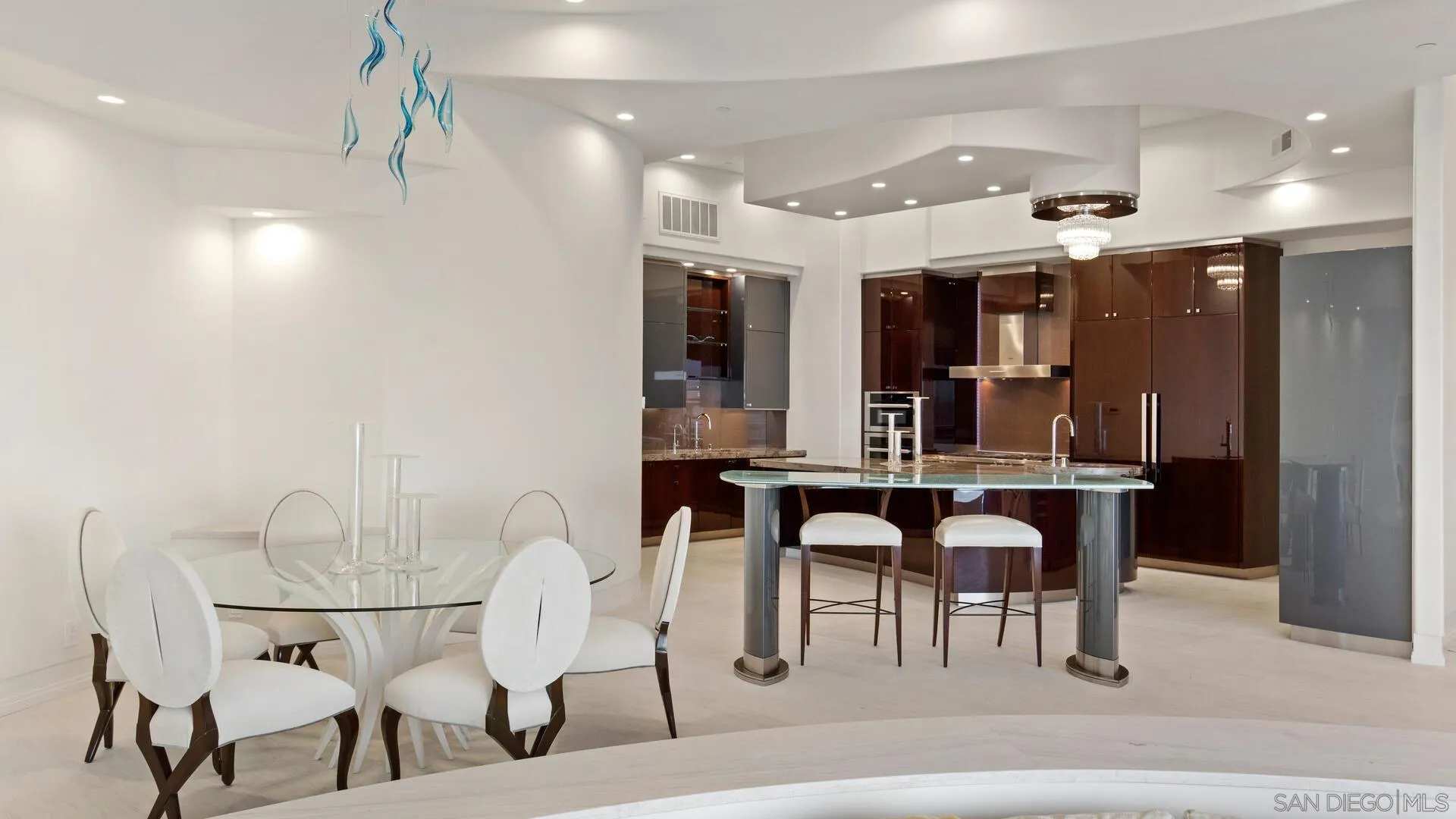 La Jolla, California 92037, United States, 5 Bedrooms Bedrooms, ,6 BathroomsBathrooms,Residential,Active,125633