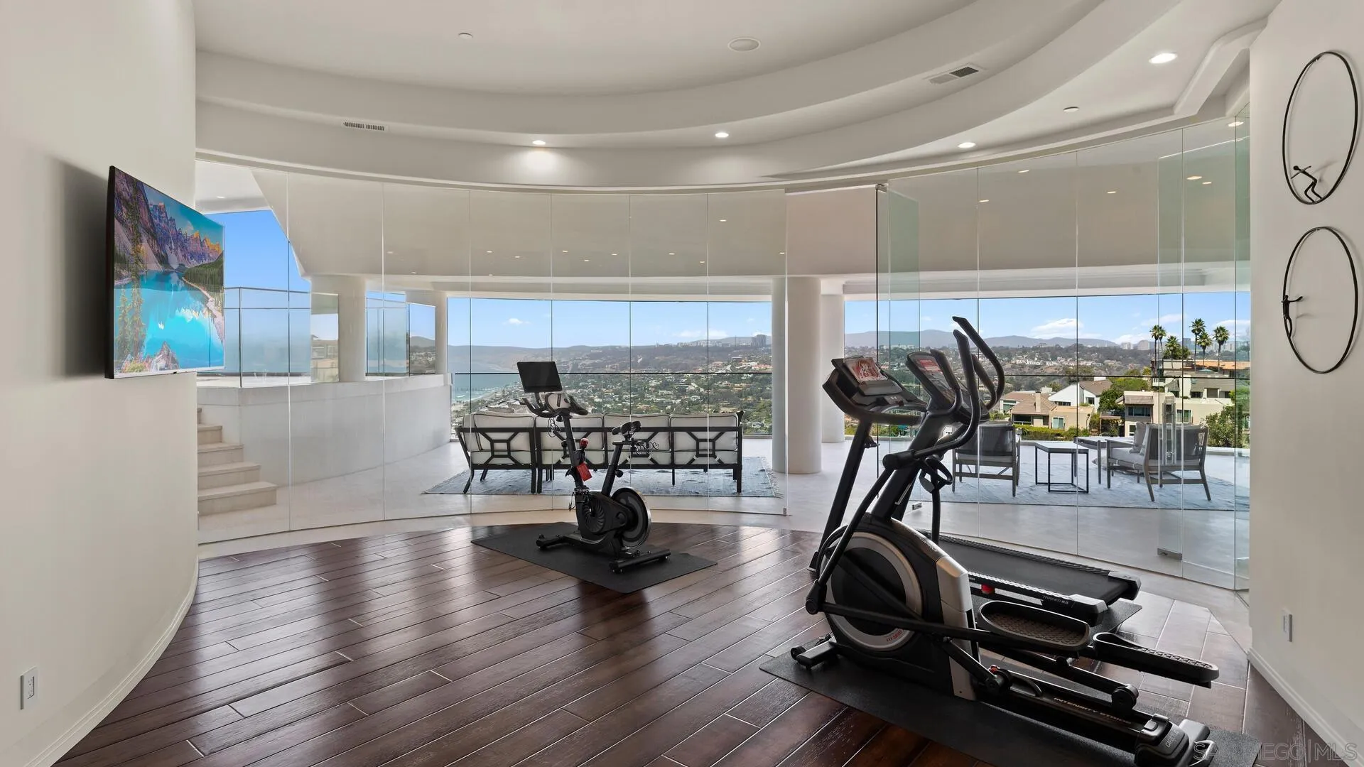 La Jolla, California 92037, United States, 5 Bedrooms Bedrooms, ,6 BathroomsBathrooms,Residential,Active,125633