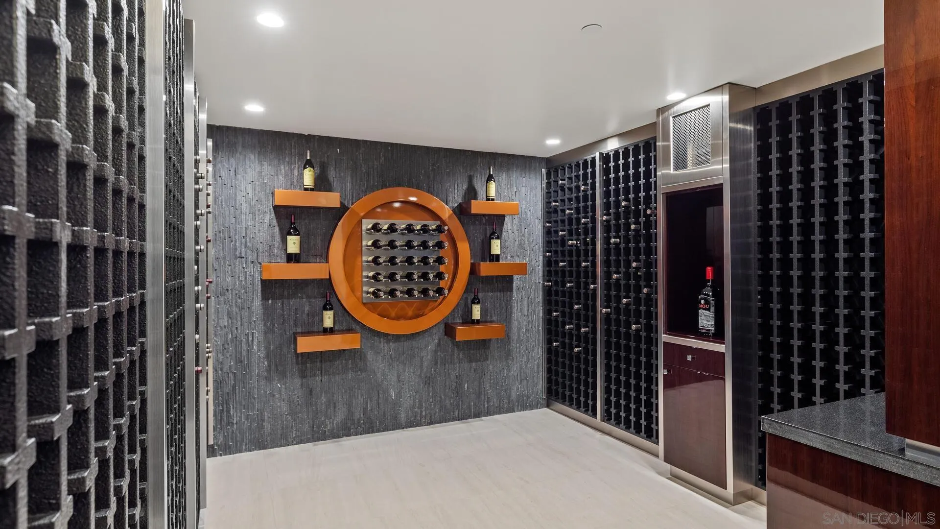 La Jolla, California 92037, United States, 5 Bedrooms Bedrooms, ,6 BathroomsBathrooms,Residential,Active,125633