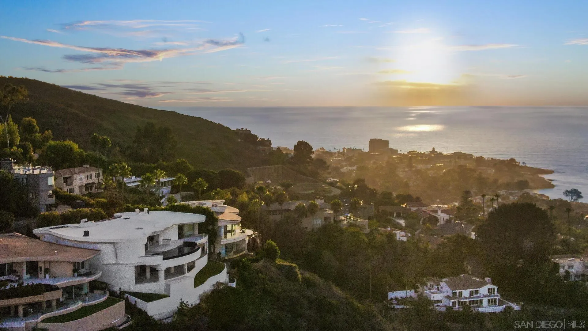 La Jolla, California 92037, United States, 5 Bedrooms Bedrooms, ,6 BathroomsBathrooms,Residential,Active,125633