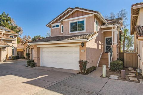 257  Brookview Santee CA 92071