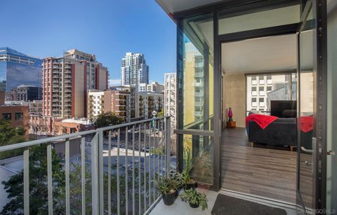 Condominium in San Diego CA 350 11Th Ave.jpg