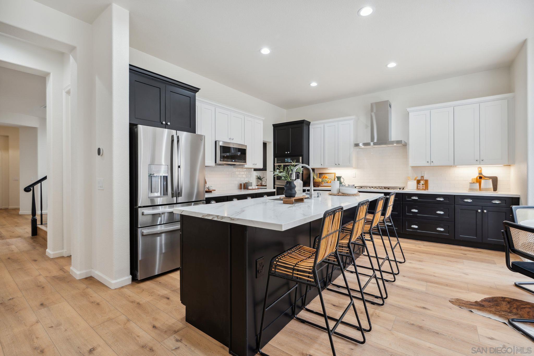 13133 Via Canyon Dr