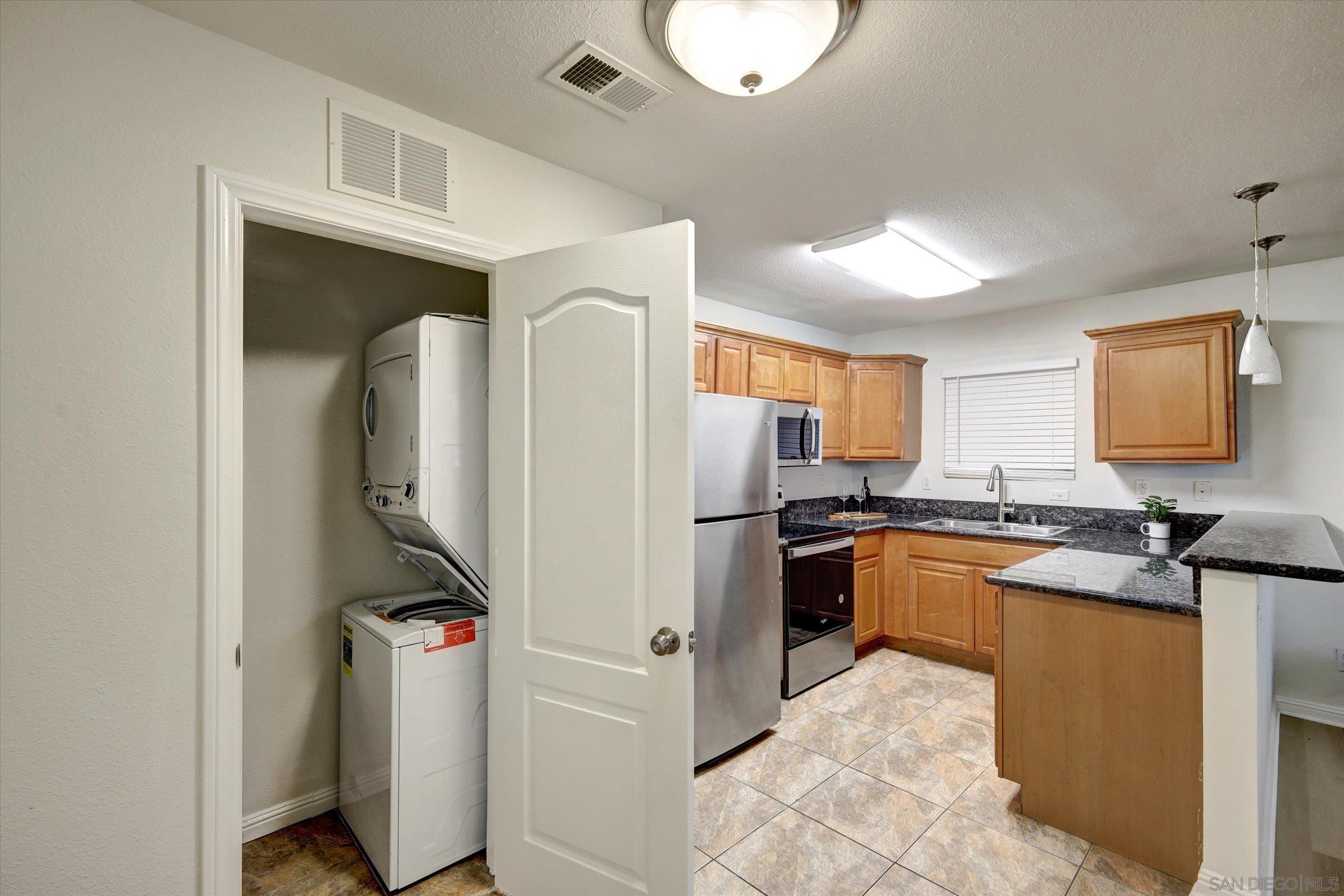 219 Westlake Dr 219-3