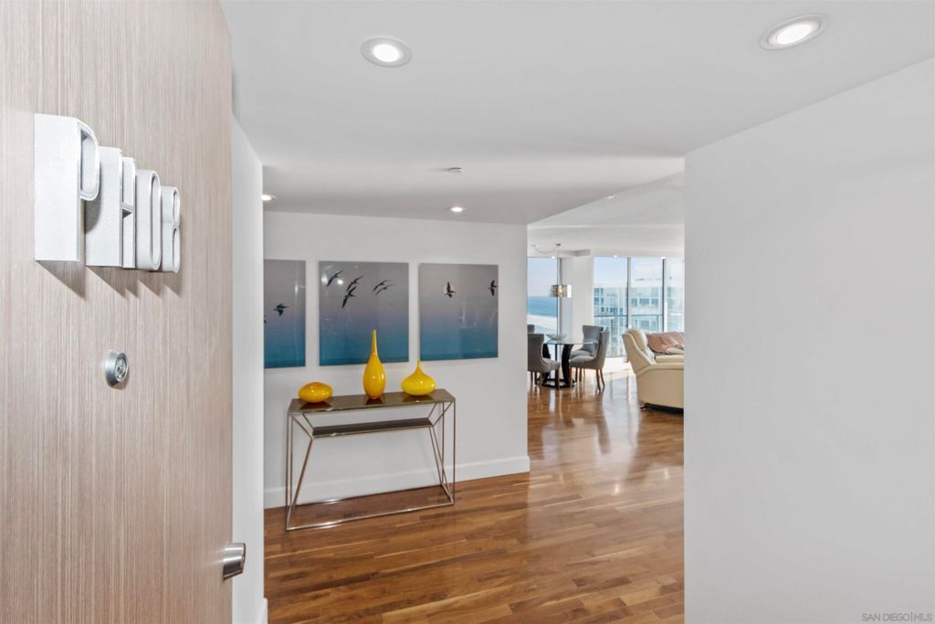 Photo of 1810 Avenida Del Mundo #1608, Coronado, CA 92118 (MLS # 250020497)