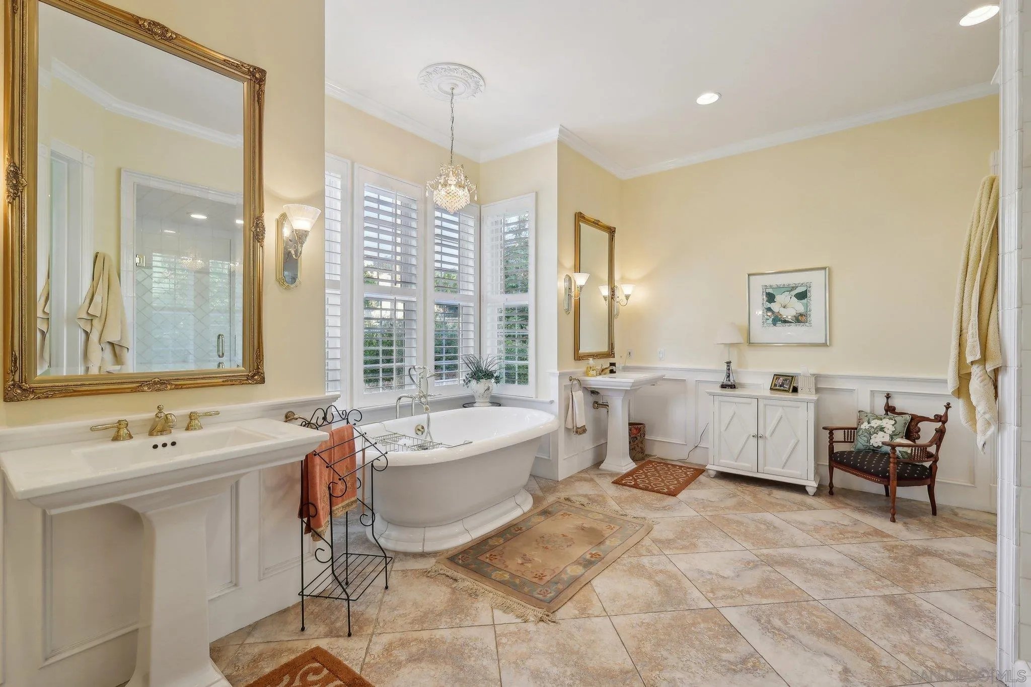 Poway, California 92064, United States, 7 Bedrooms Bedrooms, ,7 BathroomsBathrooms,Residential,Active,86160