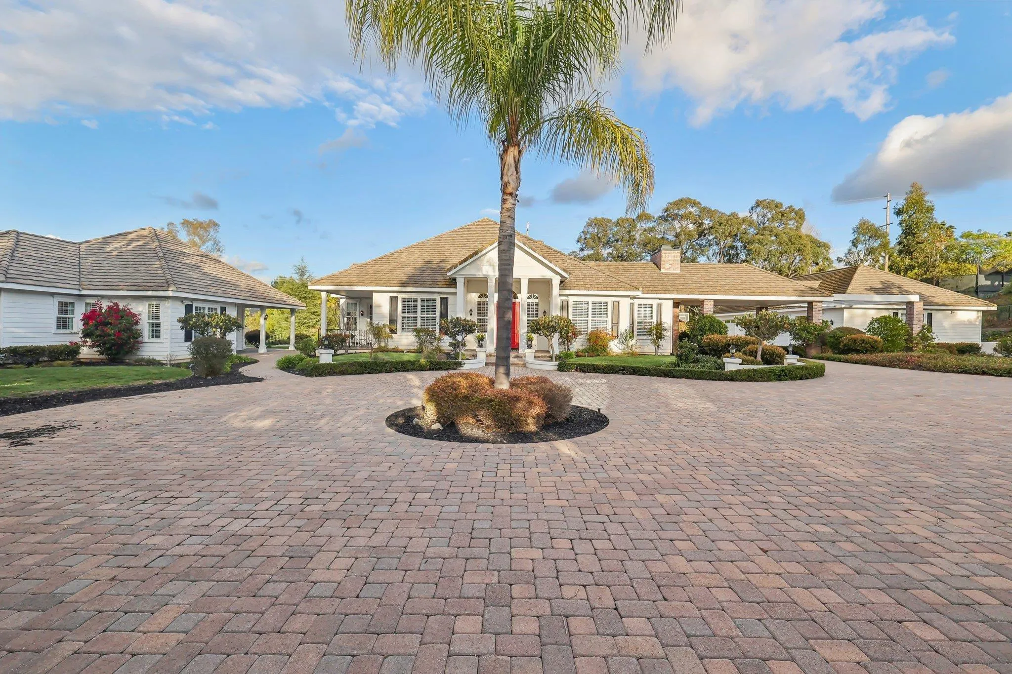 Poway, California 92064, United States, 7 Bedrooms Bedrooms, ,7 BathroomsBathrooms,Residential,Active,86160