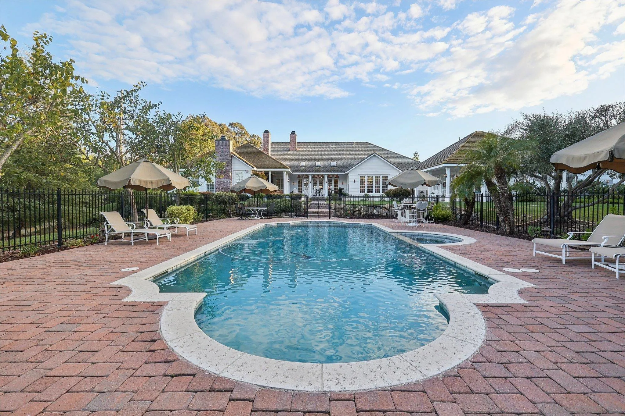 Poway, California 92064, United States, 7 Bedrooms Bedrooms, ,7 BathroomsBathrooms,Residential,Active,86160