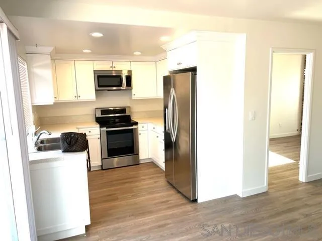 San Diego, California 92122, United States, 4 Bedrooms Bedrooms, ,2 BathroomsBathrooms,Residential,Active,130631