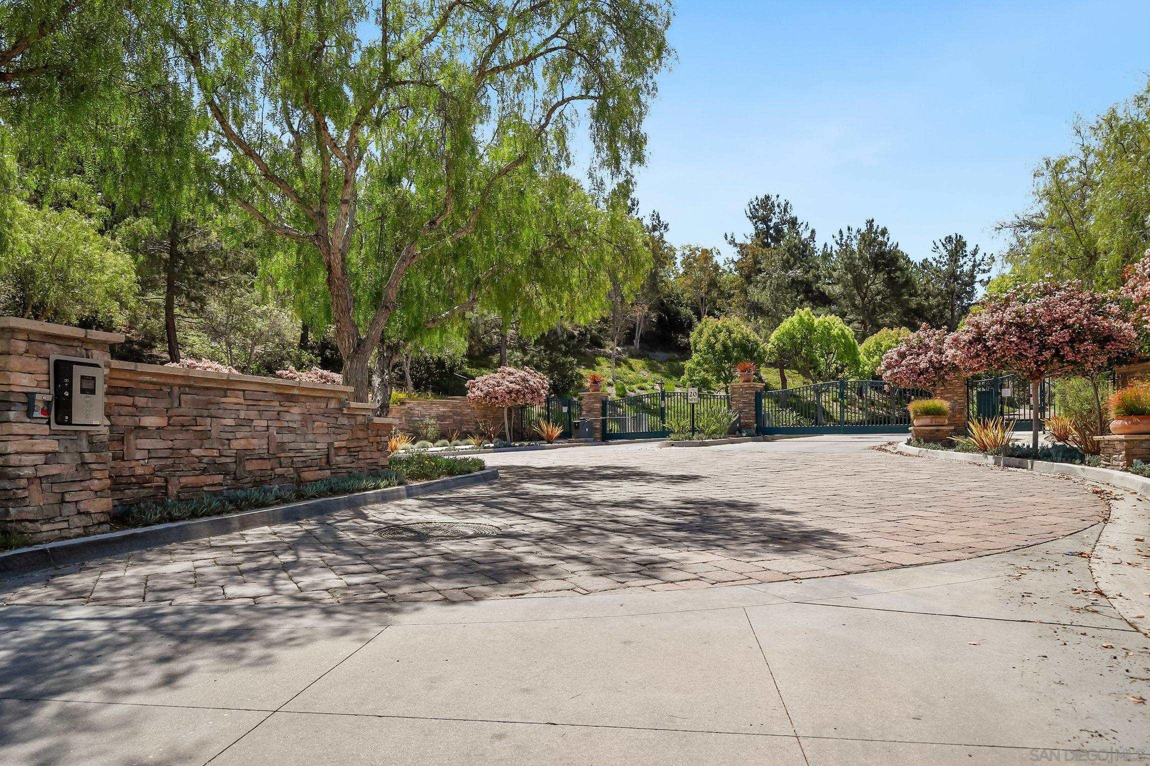 1630 Magnolia Cir