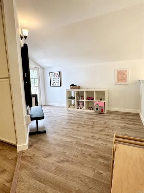 10525 Flora Verda Court