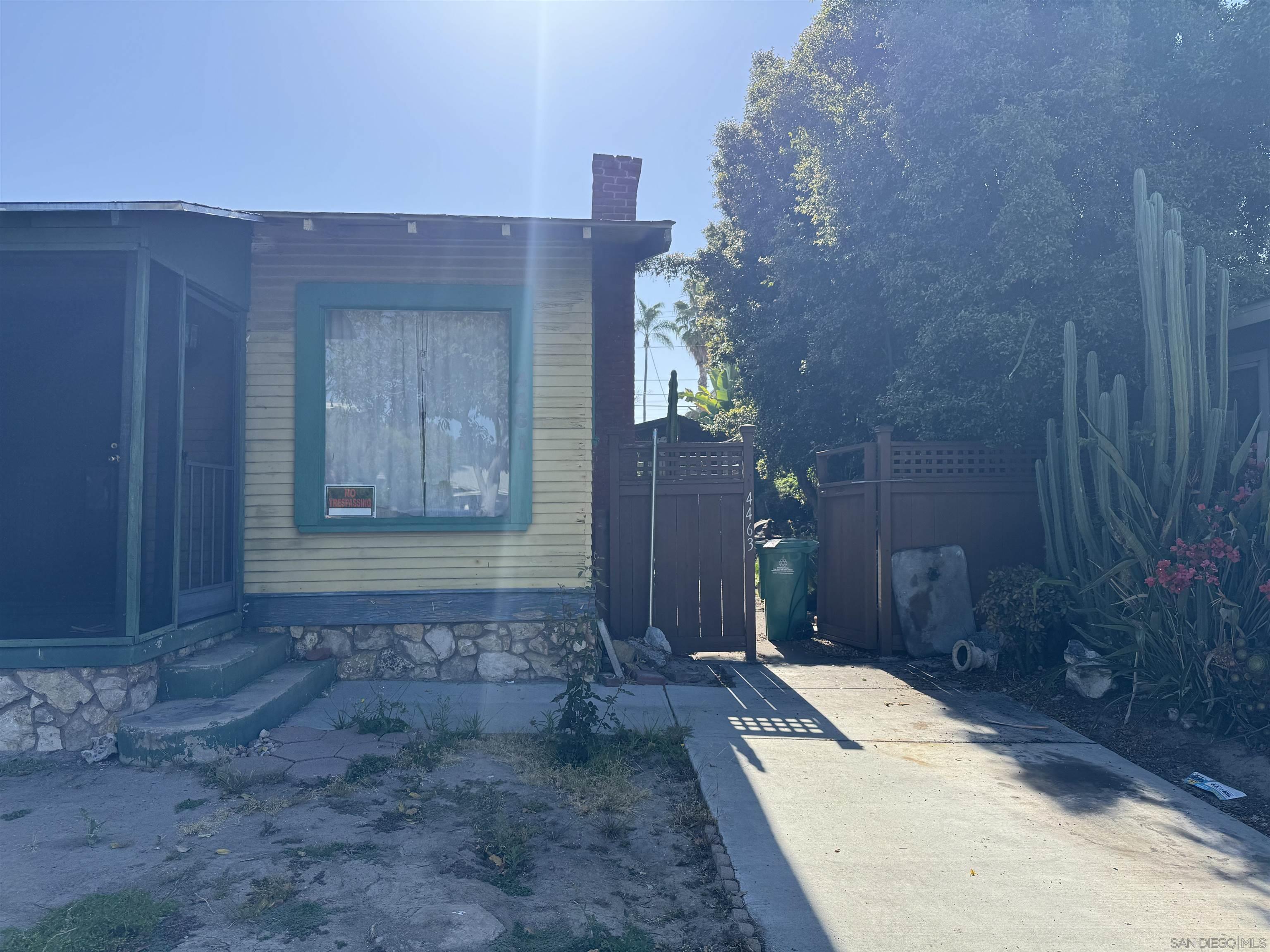 4457-4463 Texas St.