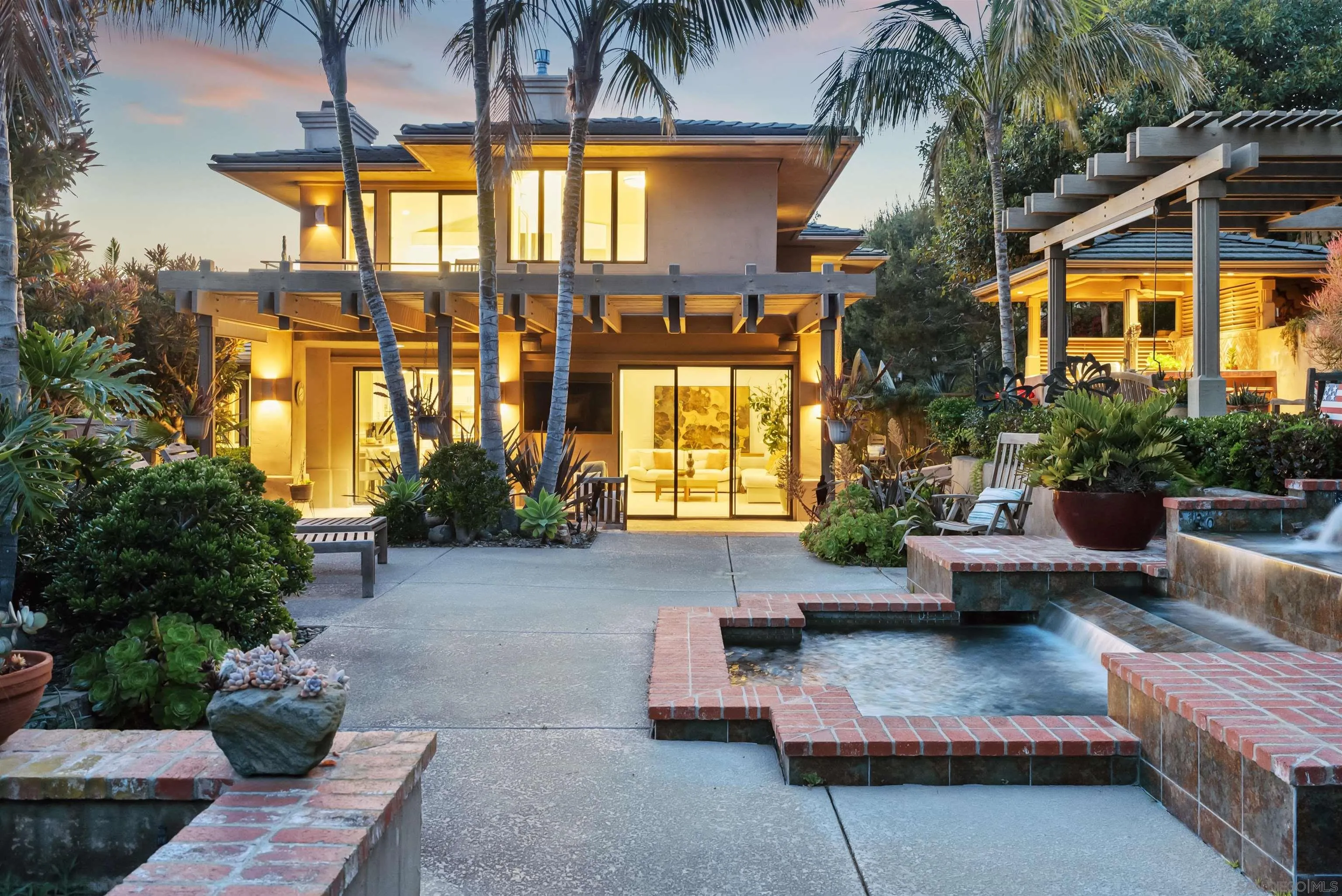 La Jolla, California 92037, United States, 4 Bedrooms Bedrooms, ,4 BathroomsBathrooms,Residential,Active,109855