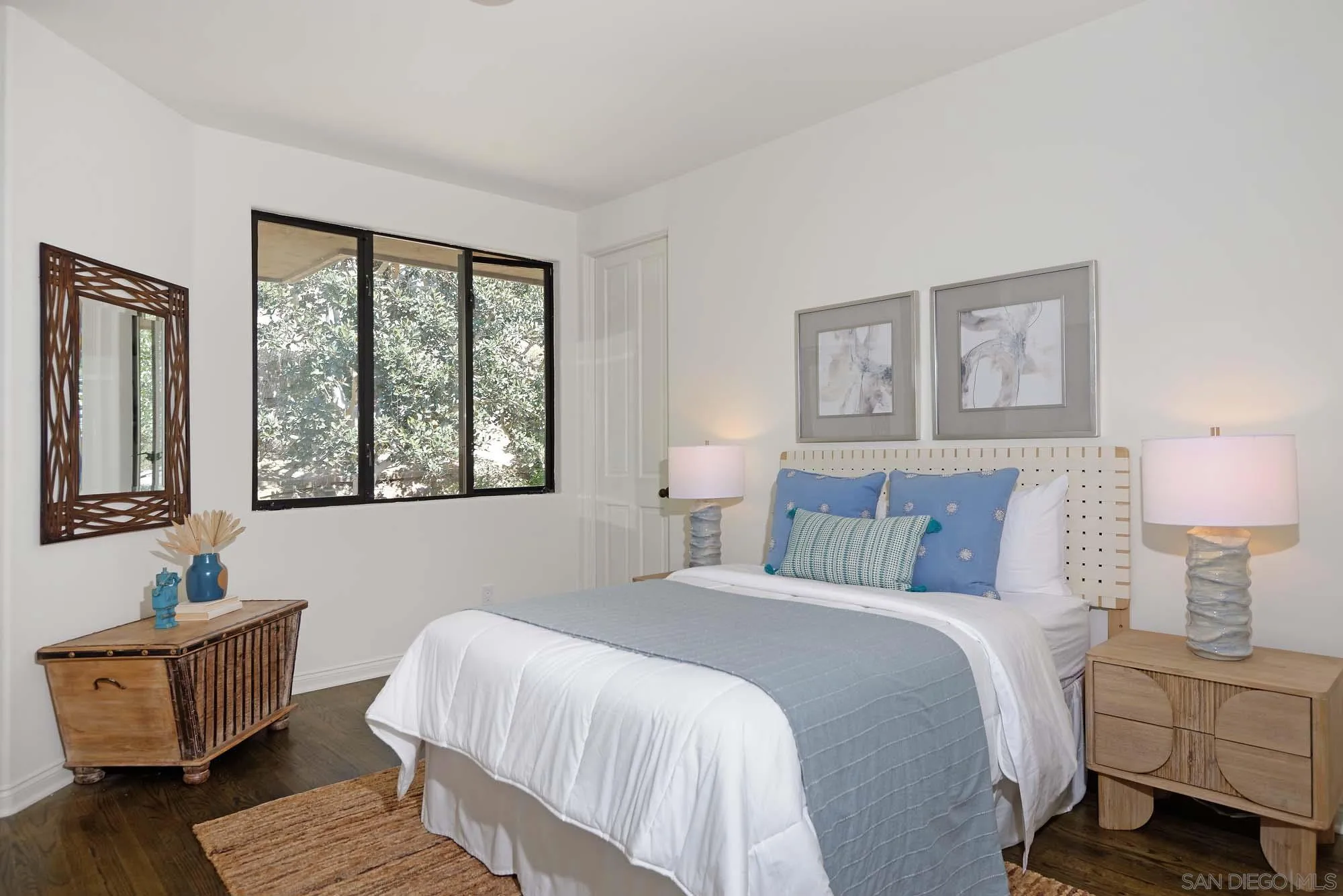 La Jolla, California 92037, United States, 4 Bedrooms Bedrooms, ,4 BathroomsBathrooms,Residential,Active,109855