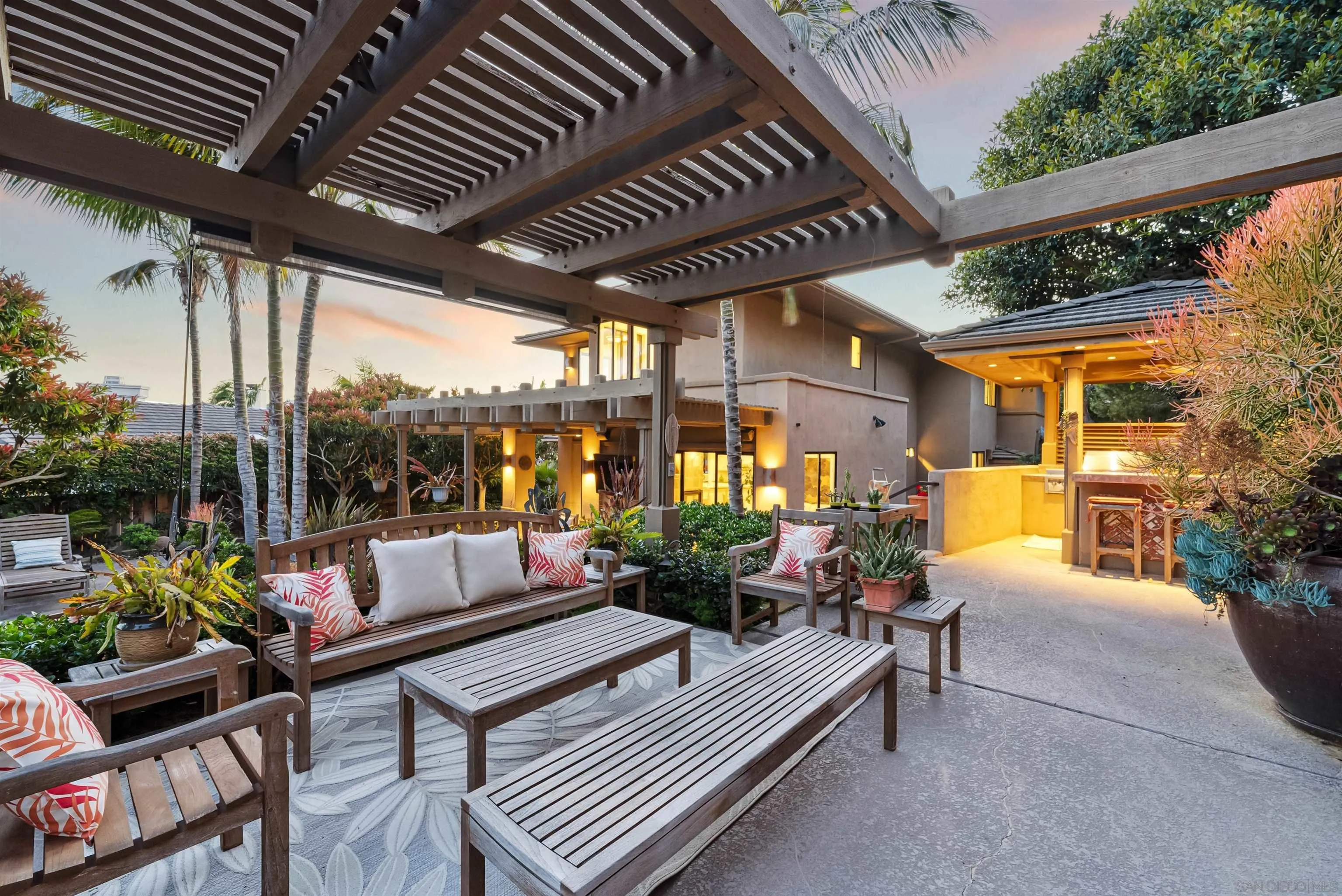 La Jolla, California 92037, United States, 4 Bedrooms Bedrooms, ,4 BathroomsBathrooms,Residential,Active,109855