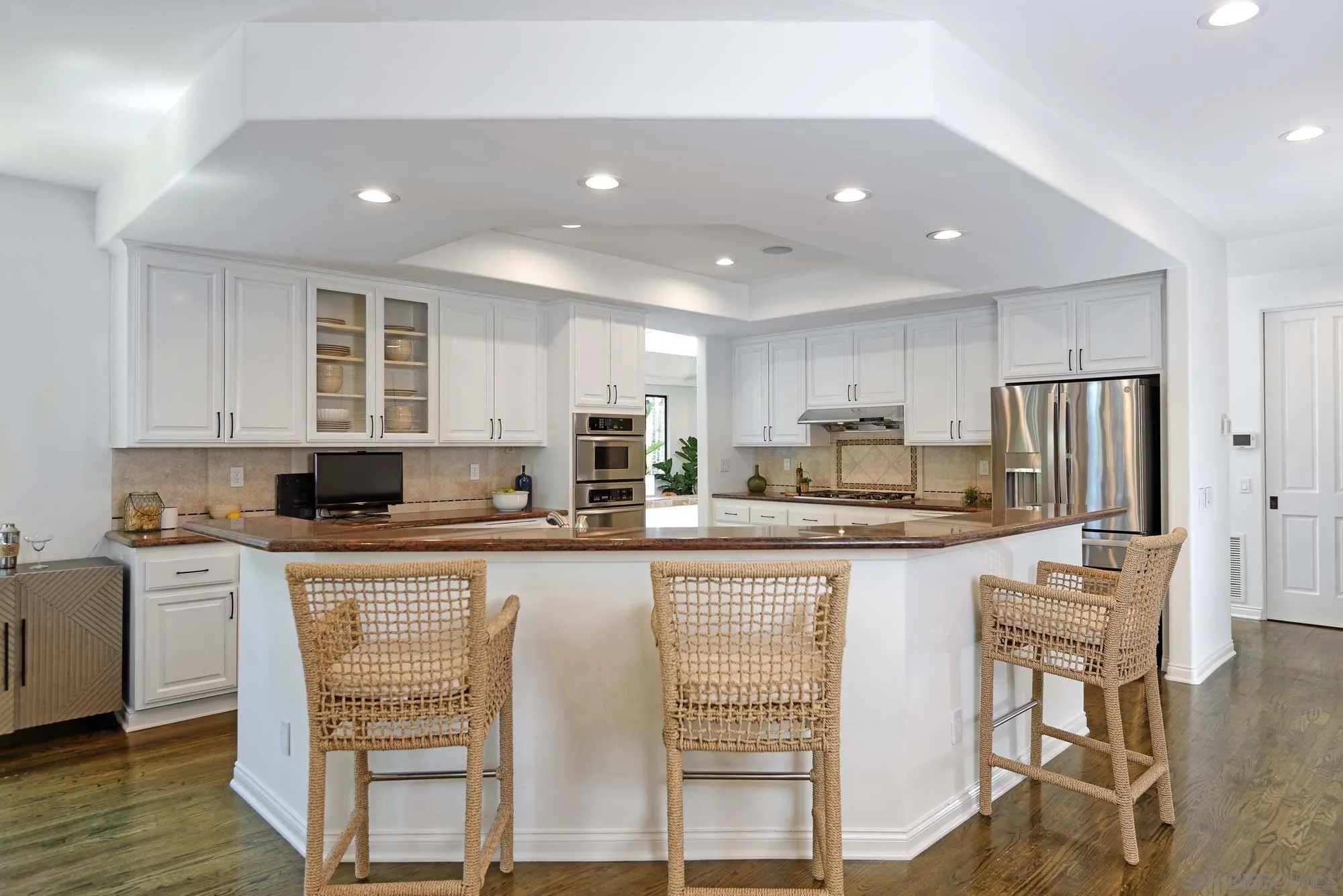 La Jolla, California 92037, United States, 4 Bedrooms Bedrooms, ,4 BathroomsBathrooms,Residential,Active,109855