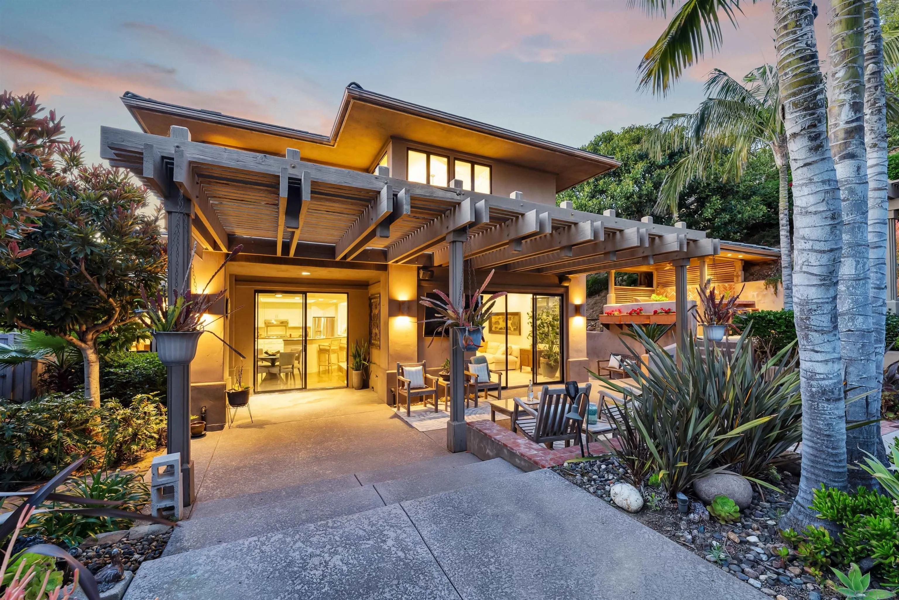 La Jolla, California 92037, United States, 4 Bedrooms Bedrooms, ,4 BathroomsBathrooms,Residential,Active,109855