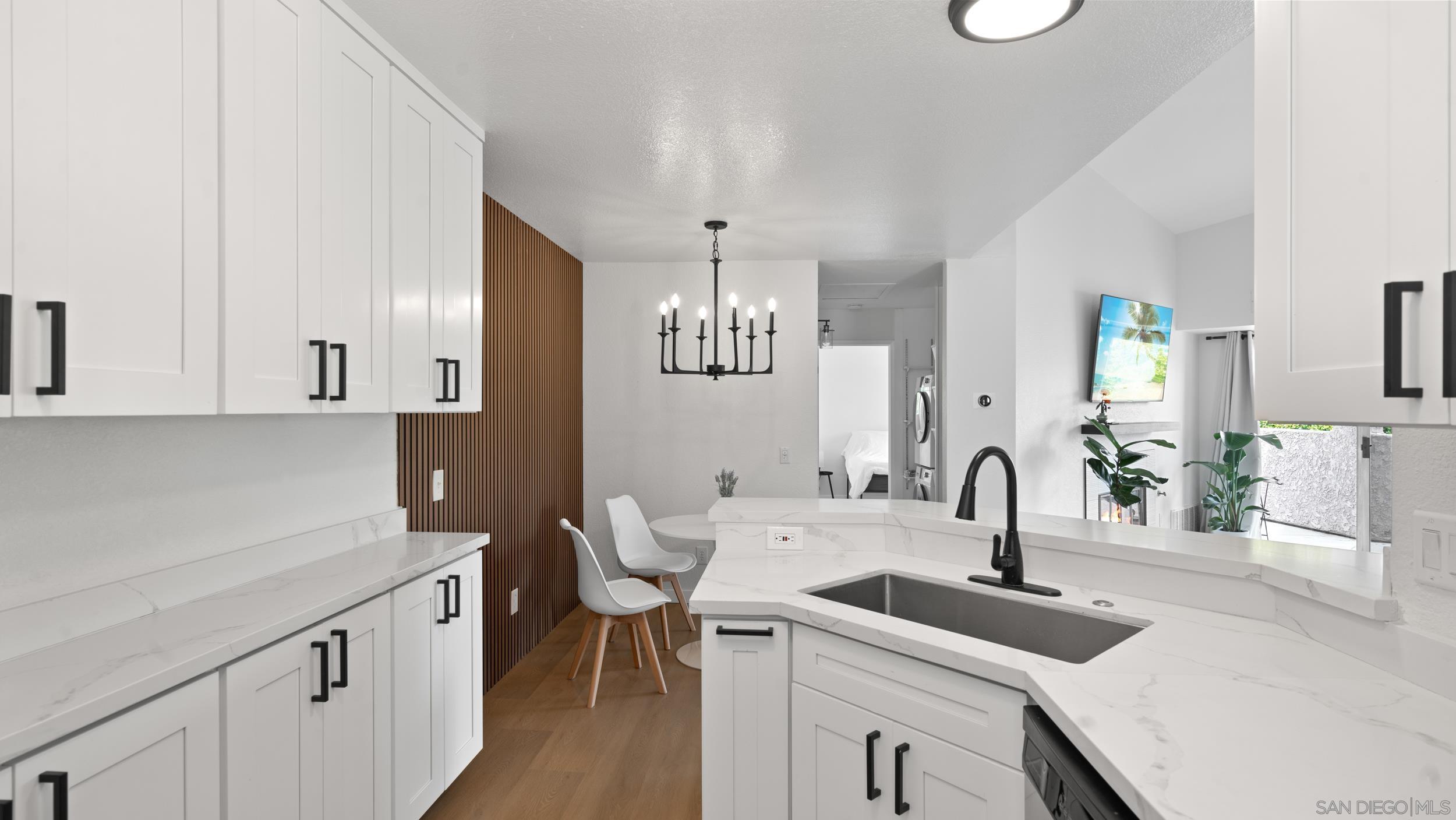 7048 Camino Degrazia 237