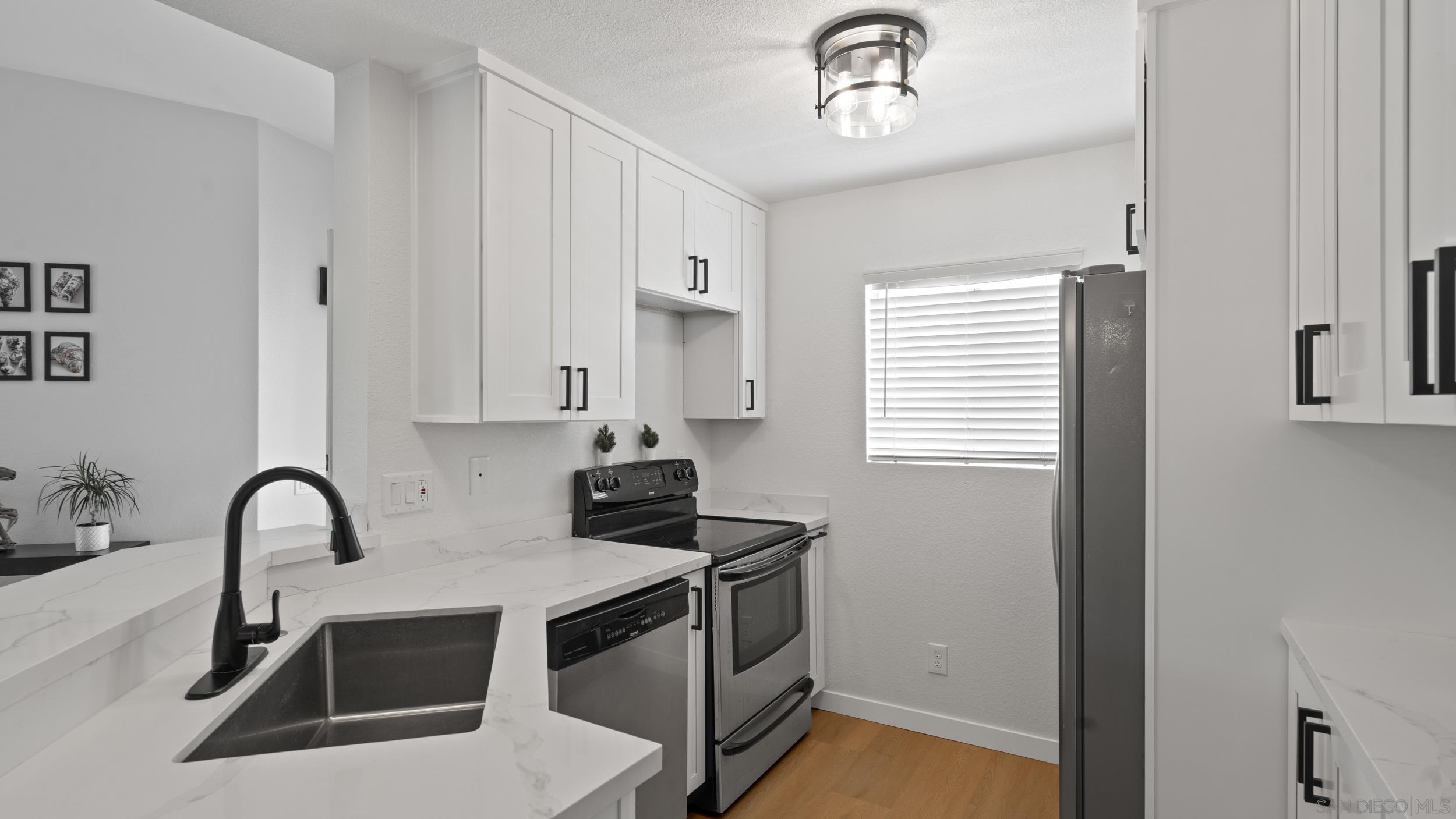 7048 Camino Degrazia 237