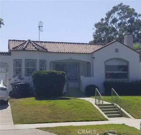 Single Family Residence in Los Angeles CA 4813 11th Avenue.jpg