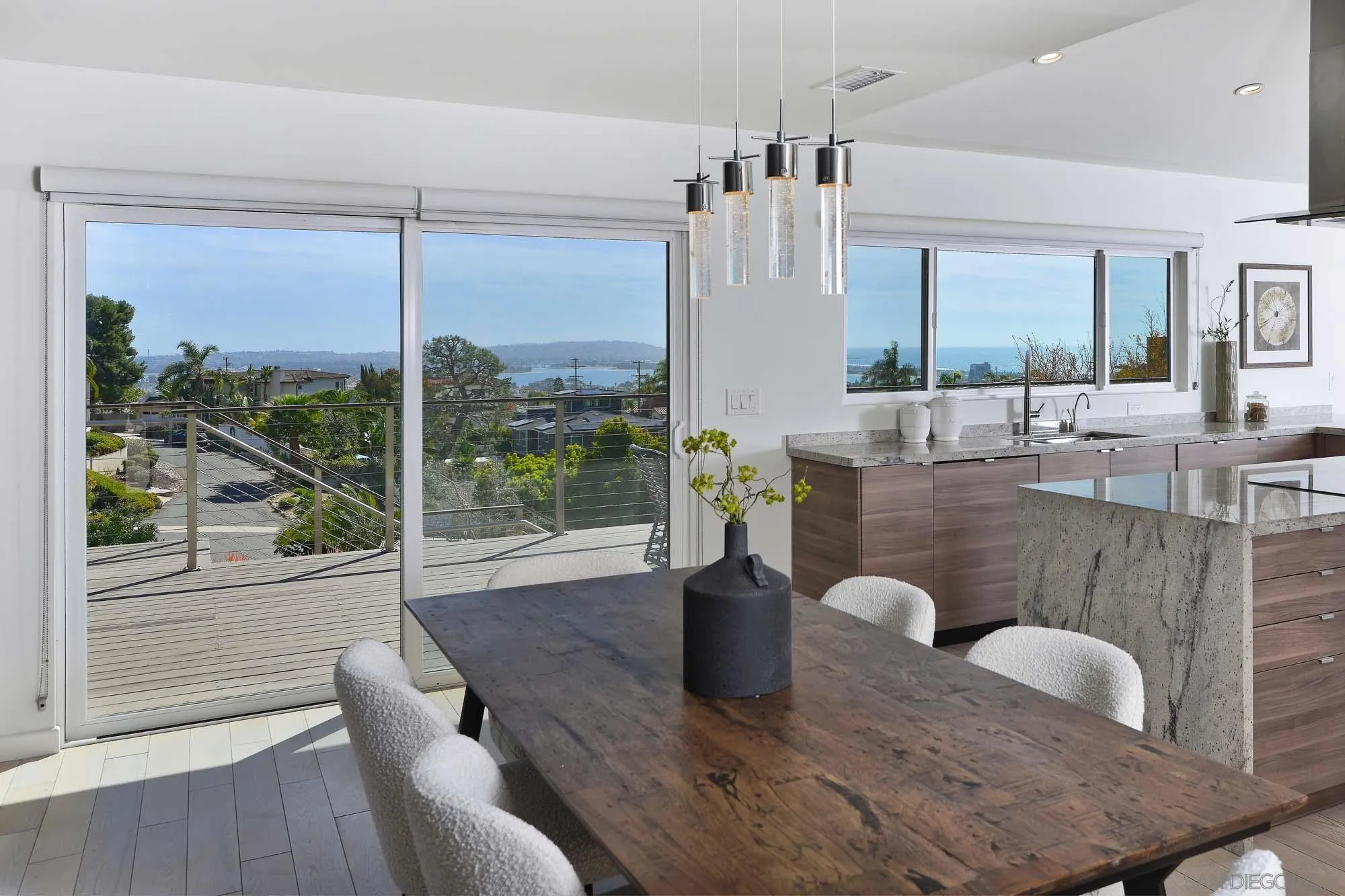 San Diego, California 92109, United States, 4 Bedrooms Bedrooms, ,4 BathroomsBathrooms,Residential,Pending,86720