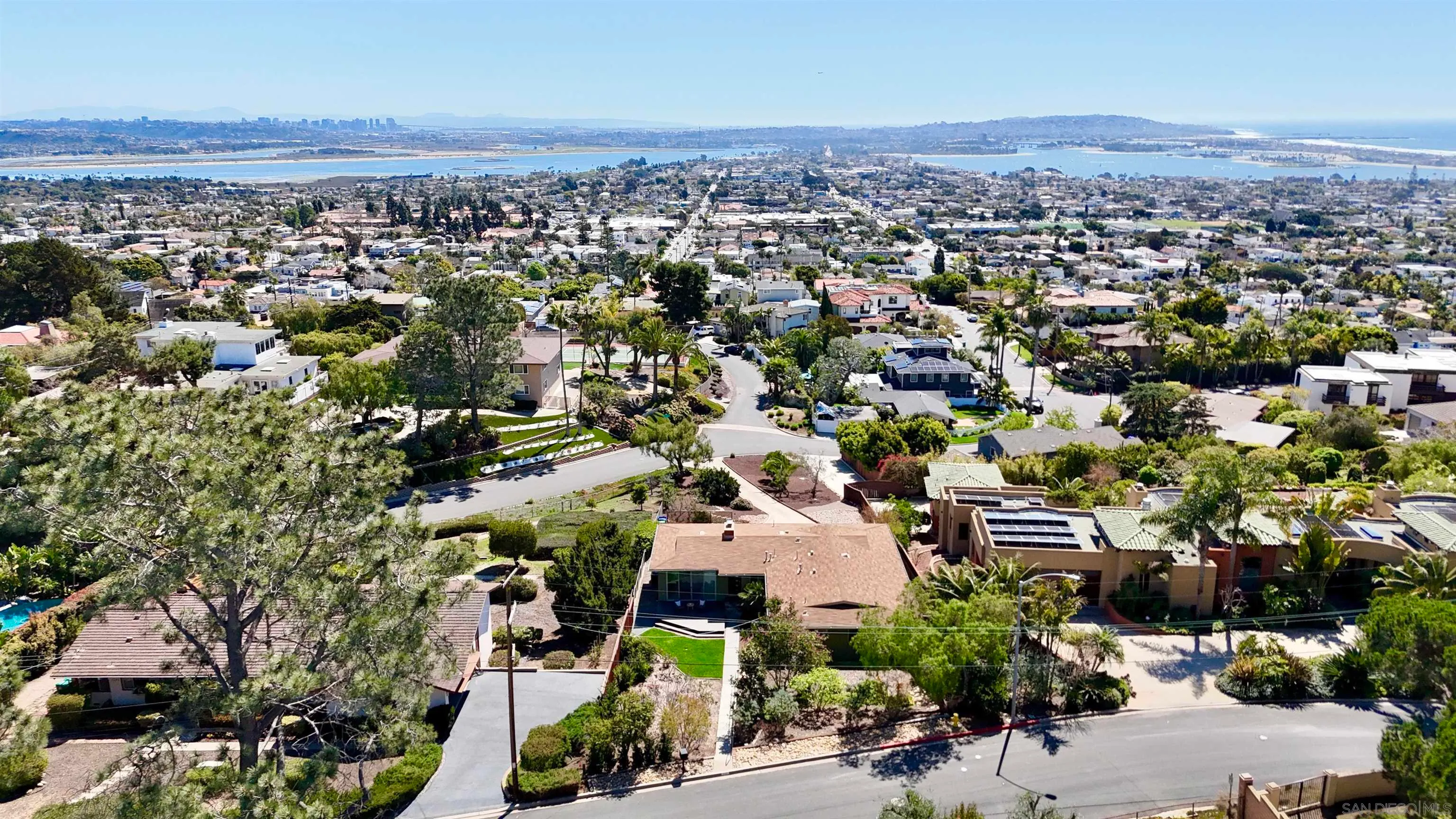 San Diego, California 92109, United States, 4 Bedrooms Bedrooms, ,4 BathroomsBathrooms,Residential,Pending,86720