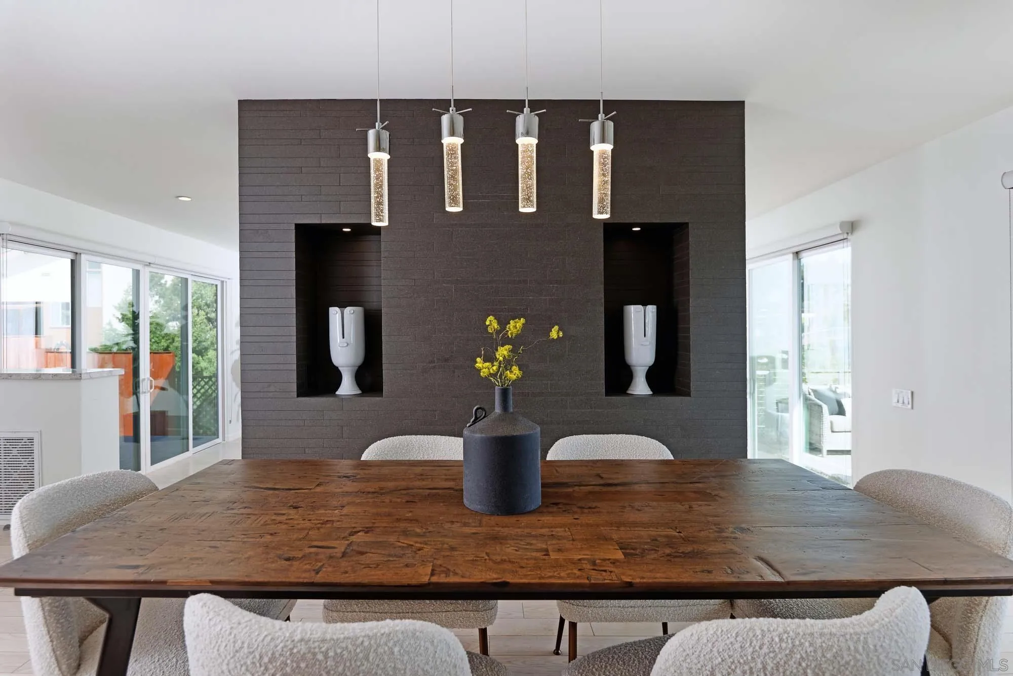 San Diego, California 92109, United States, 4 Bedrooms Bedrooms, ,4 BathroomsBathrooms,Residential,Pending,86720