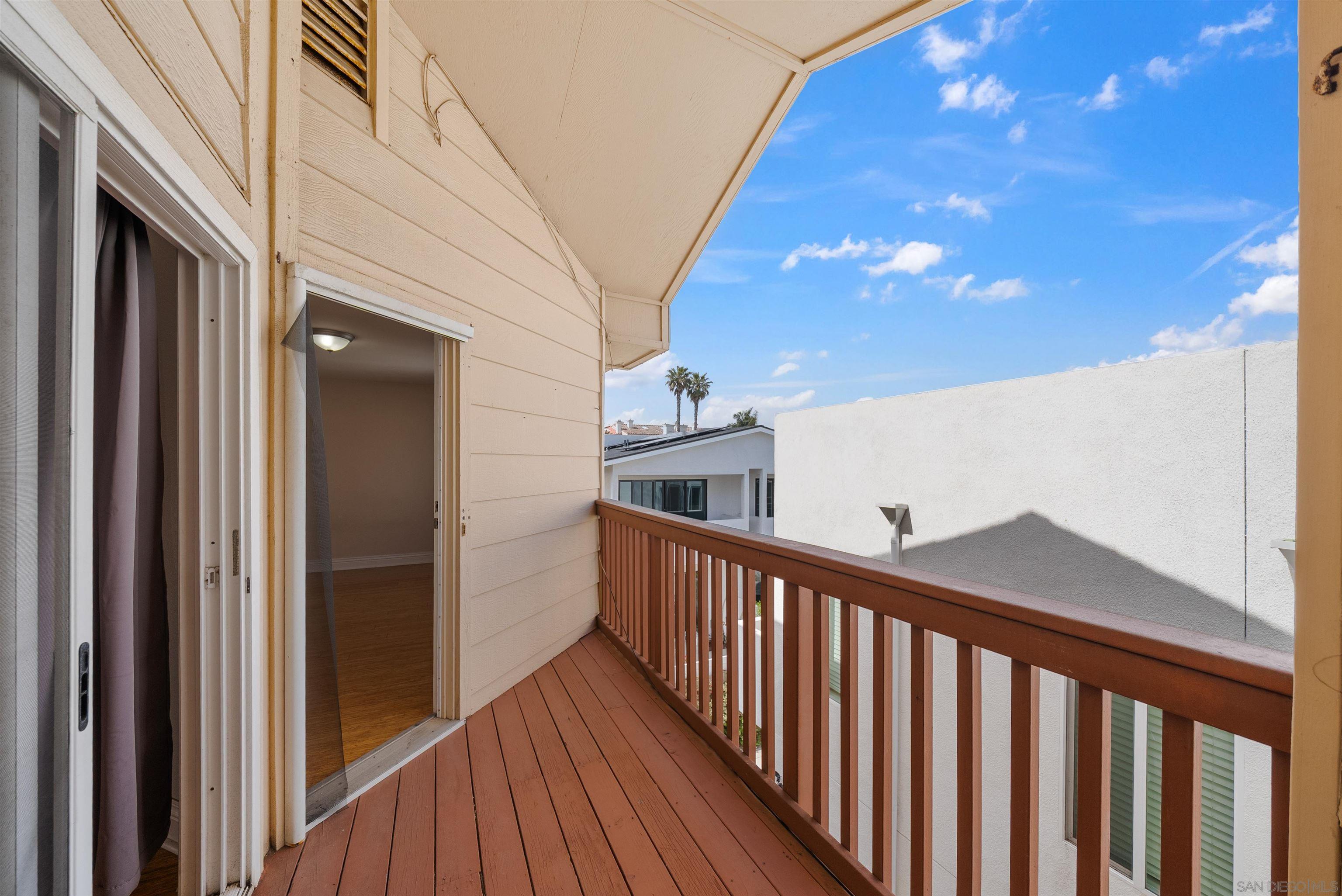 263 Dahlia Ave 8