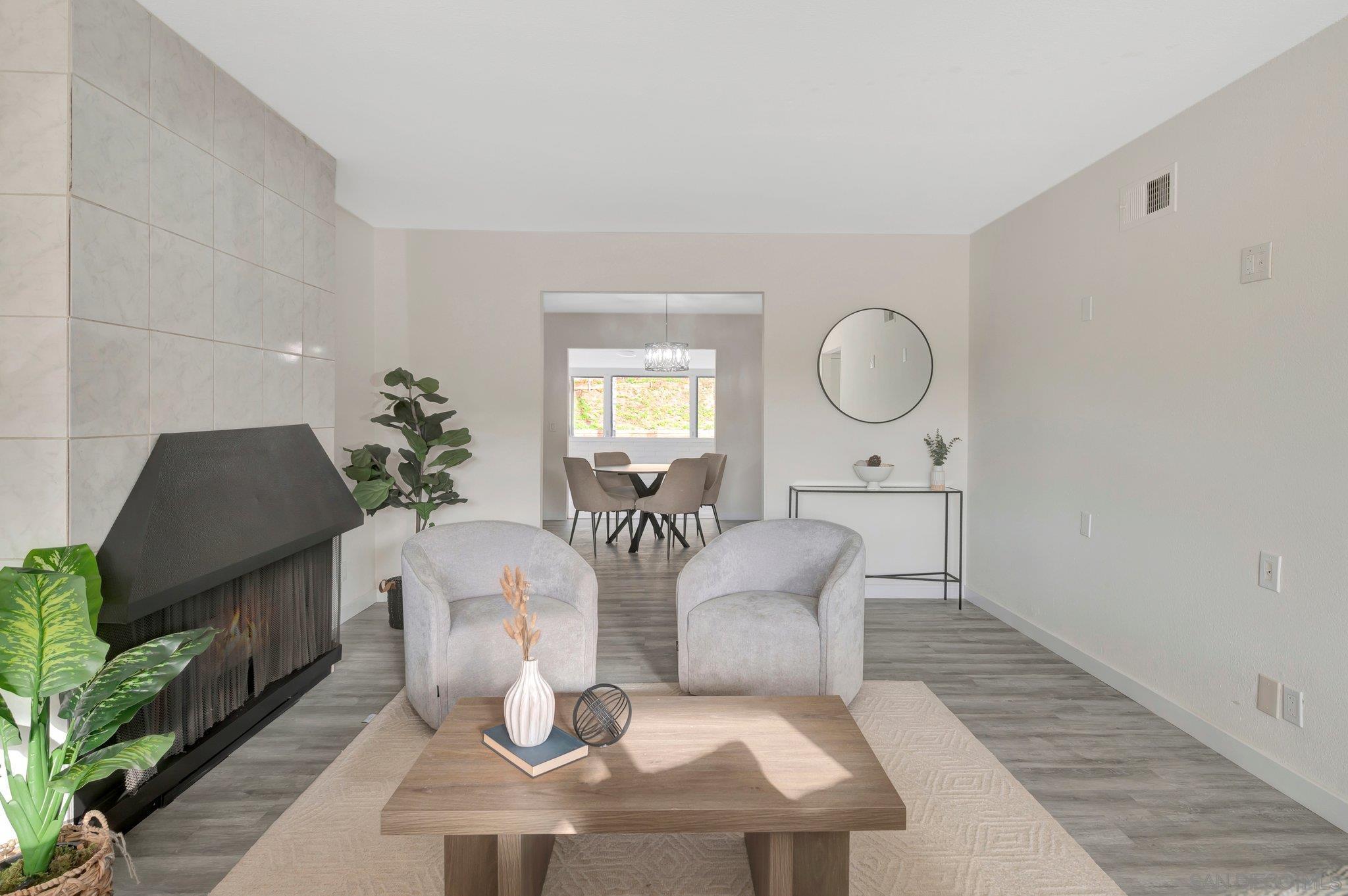 3943 Nereis Dr
