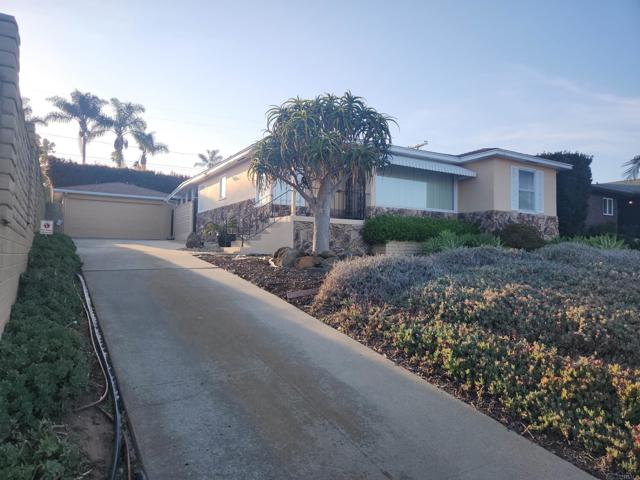 1012 Catalina Boulevard