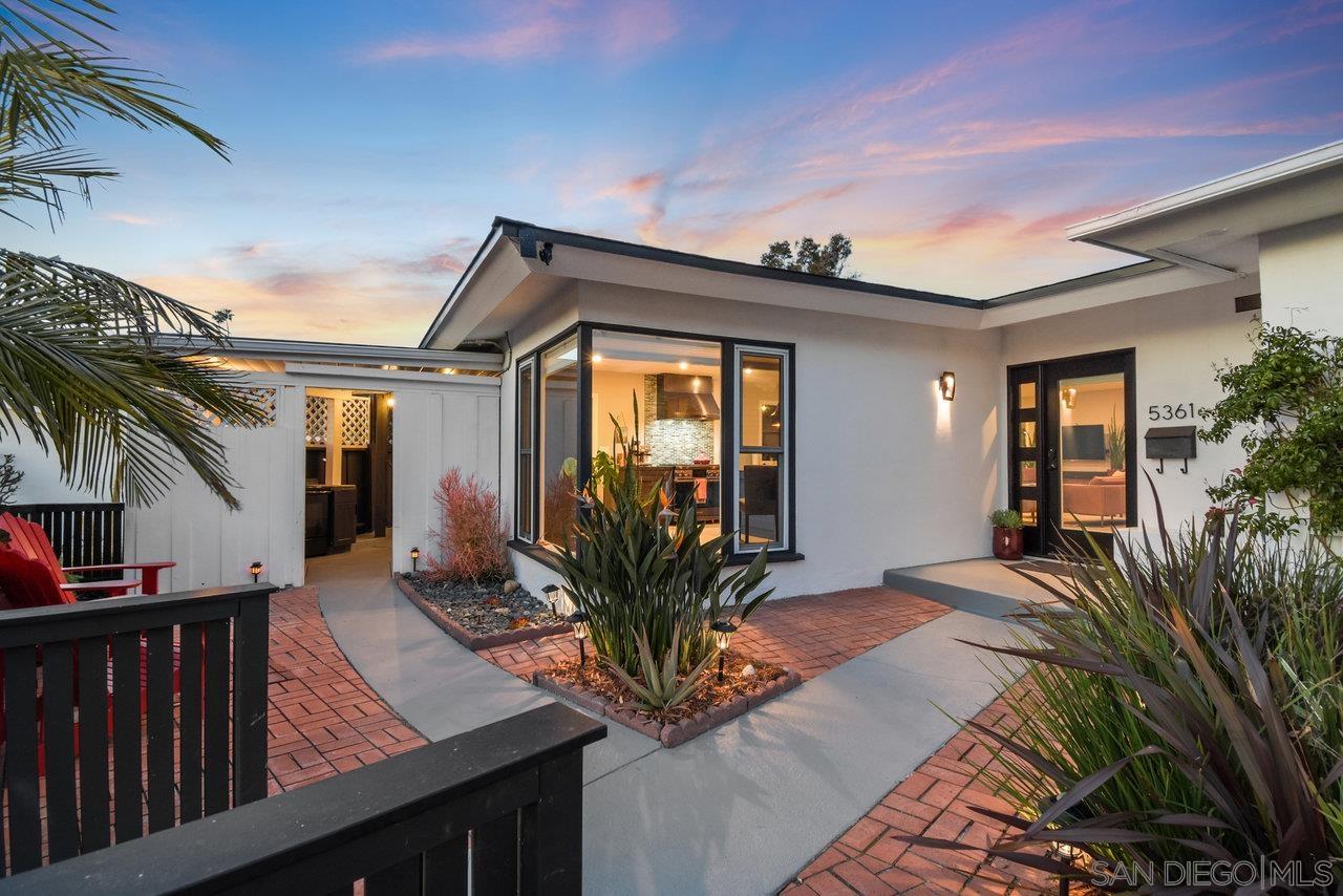 5361 Van Nuys Ct