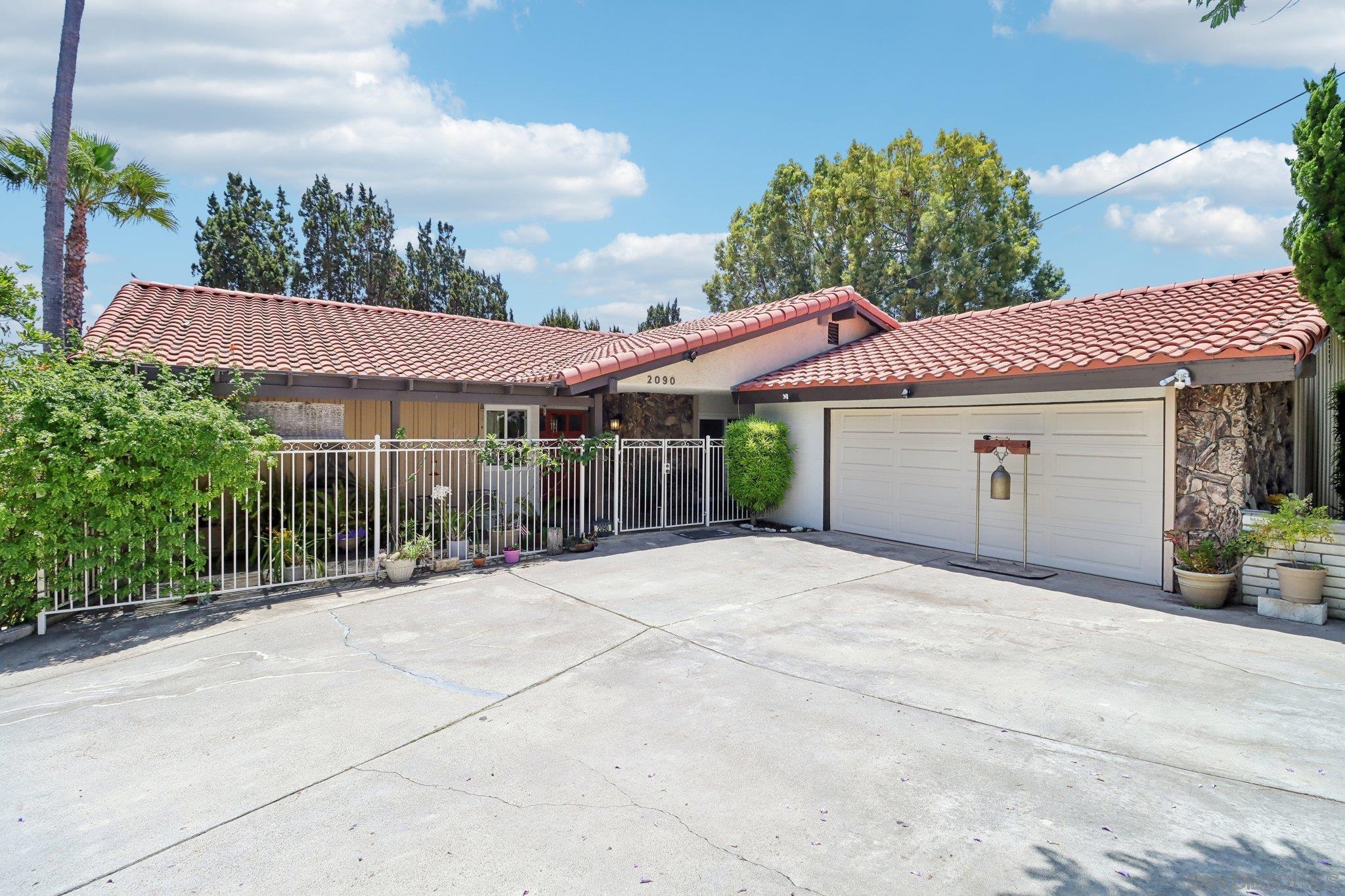 2090  Alta Vista Drive
