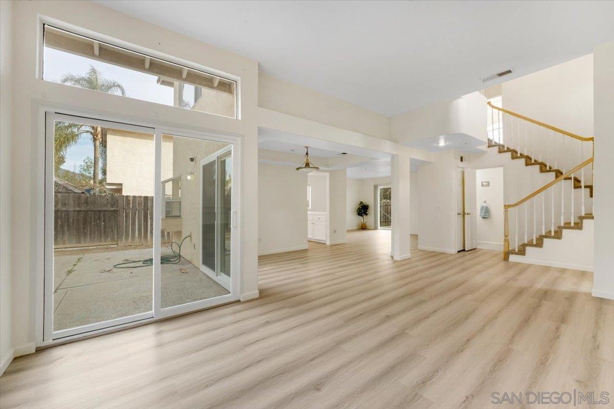 9704 Avenida Ricardo