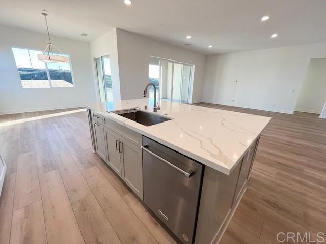 1735 FOXBURY GLEN