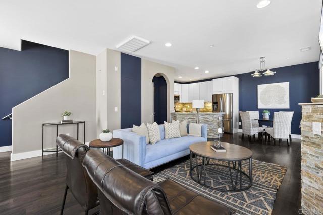 775 Harbor Cliff Way