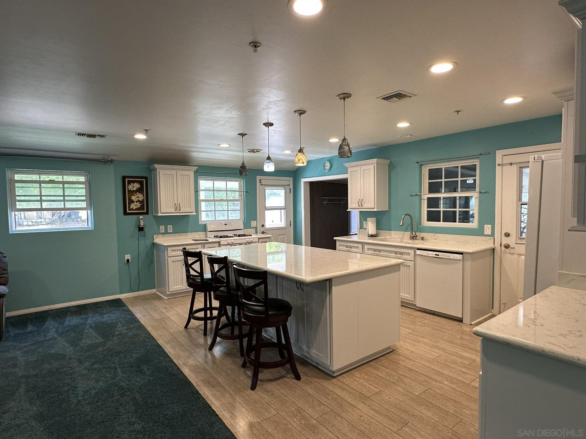 2438 Sage Dr
